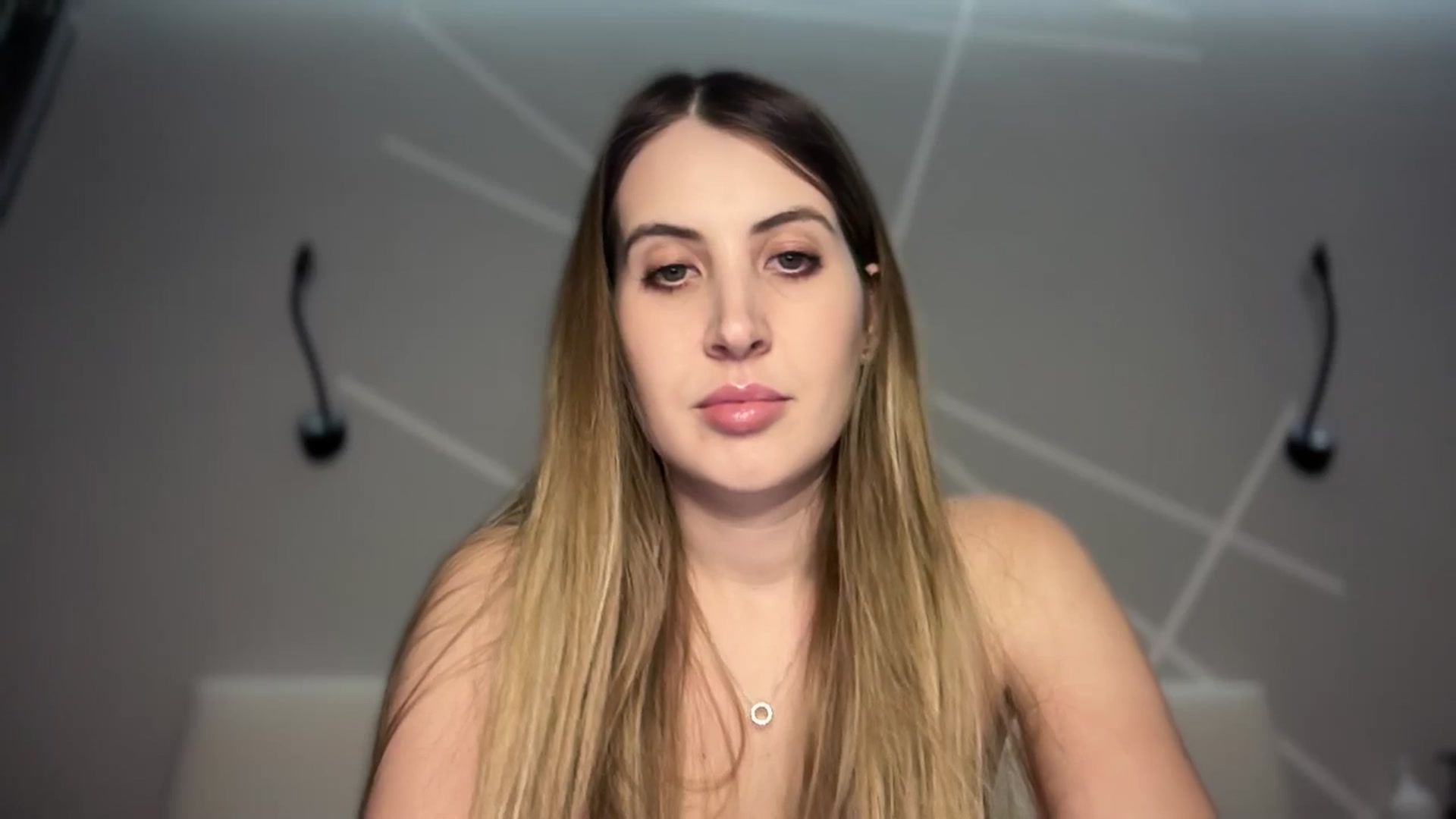 Gallery image thumbnail from MarryCox's myfreecams stream on, 01/20/2025, 15:43 image 11 of 20