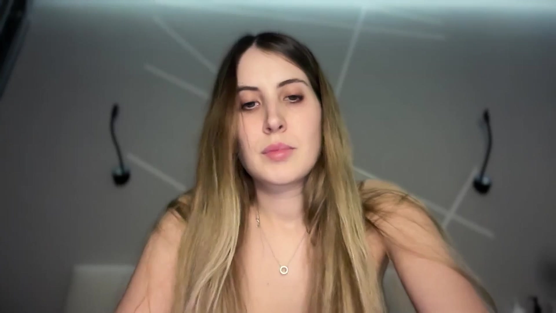 Gallery image thumbnail from MarryCox's myfreecams stream on, 01/22/2025, 15:14 image 19 of 20