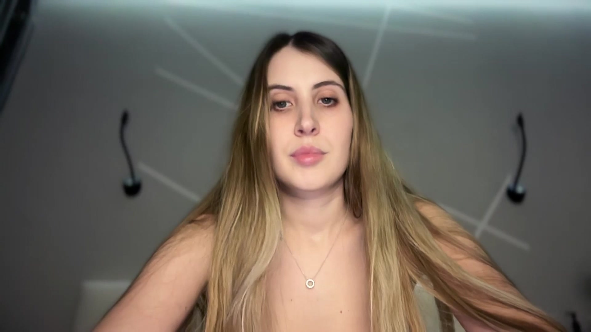 Gallery image thumbnail from MarryCox's myfreecams stream on, 01/22/2025, 15:14 image 4 of 20