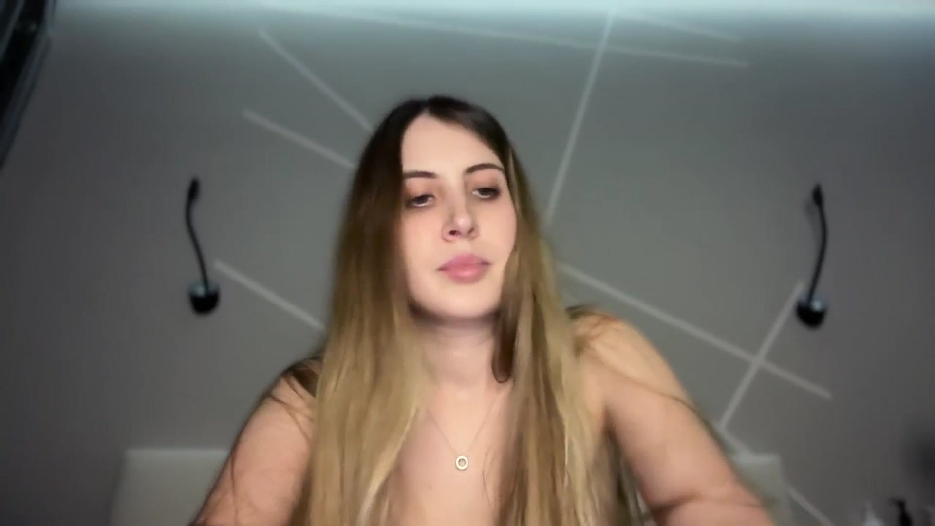 Gallery image thumbnail from MarryCox's myfreecams stream on, 01/22/2025, 15:14 image 14 of 20