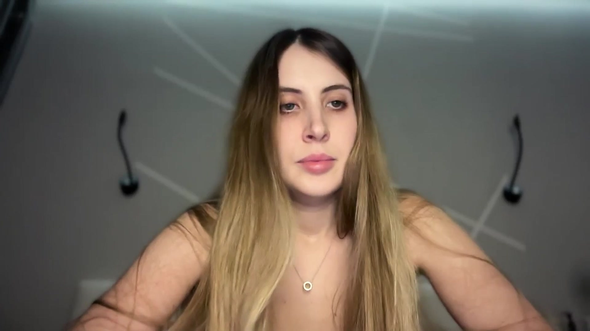Gallery image thumbnail from MarryCox's myfreecams stream on, 01/22/2025, 15:14 image 13 of 20