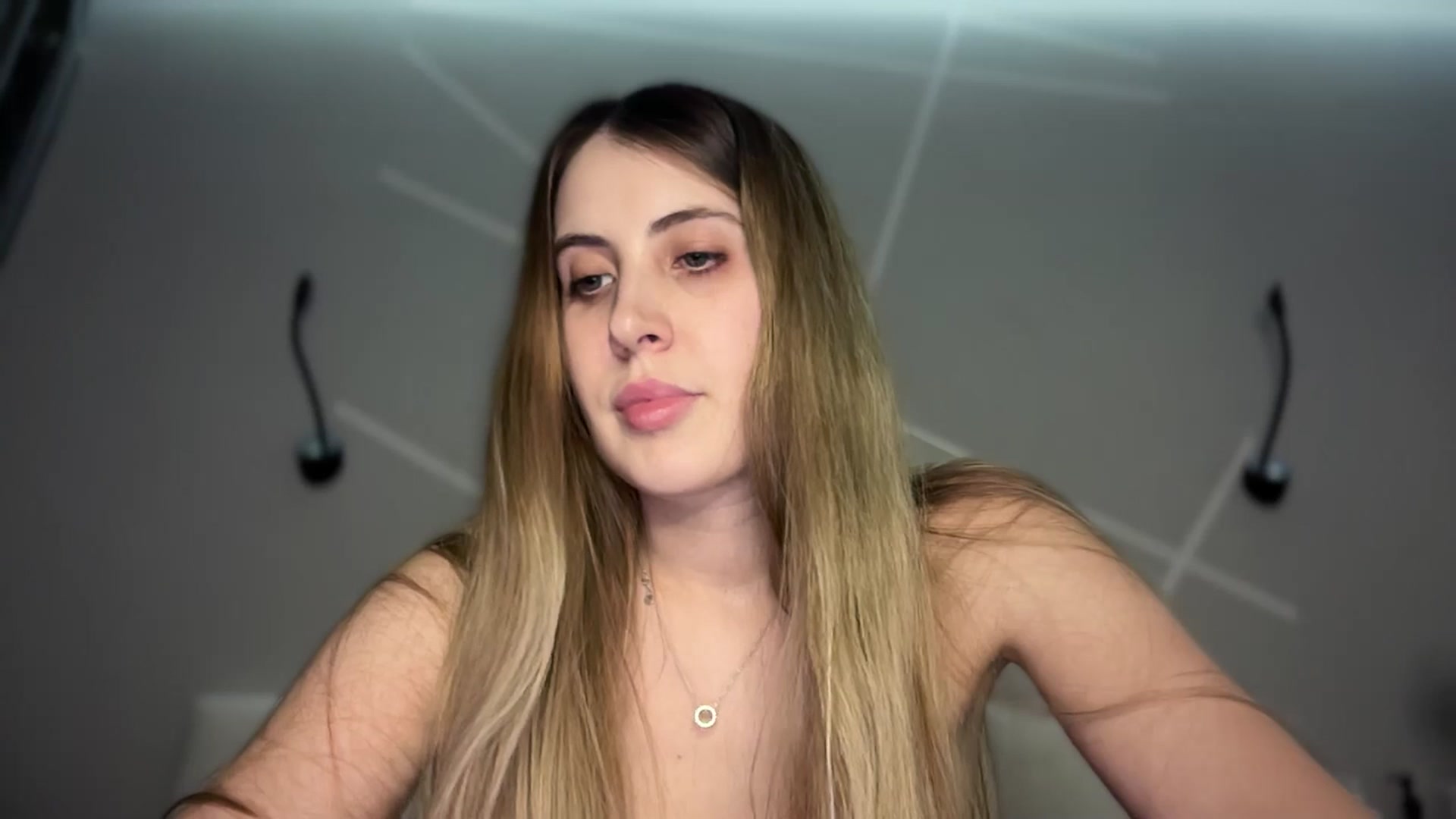 Gallery image thumbnail from MarryCox's myfreecams stream on, 01/22/2025, 15:14 image 17 of 20