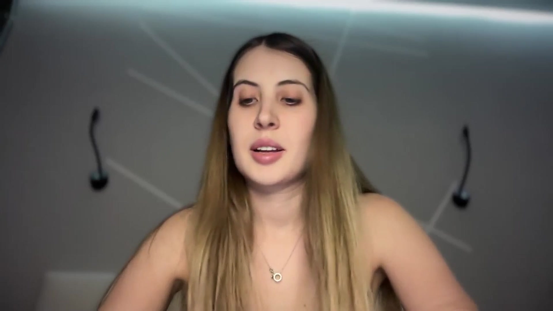 Gallery image thumbnail from MarryCox's myfreecams stream on, 01/24/2025, 14:23 image 3 of 20