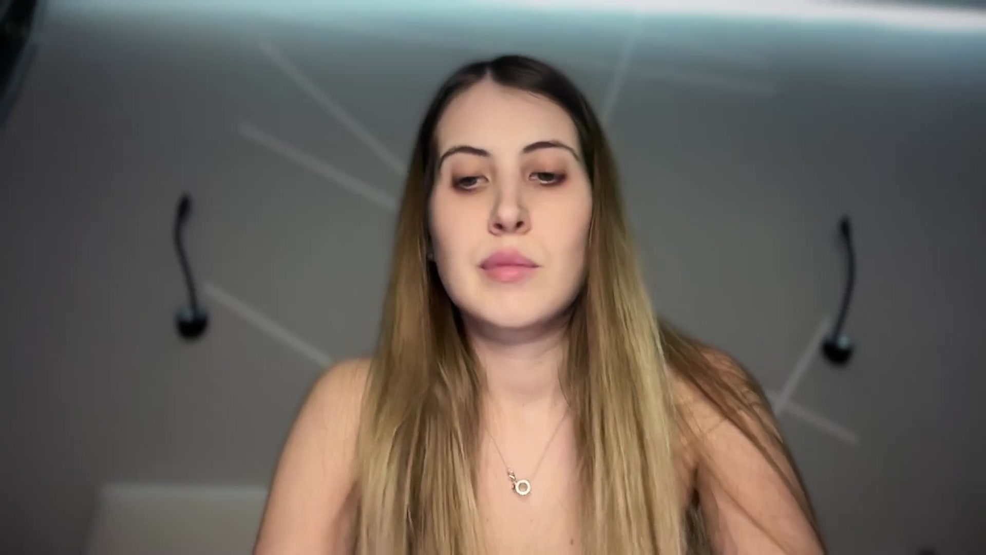 Gallery image thumbnail from MarryCox's myfreecams stream on, 01/24/2025, 14:23 image 13 of 20