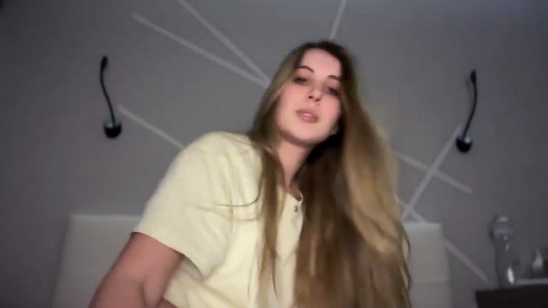 Gallery image thumbnail from MarryCox's myfreecams stream on, 01/28/2025, 14:17 image 14 of 20