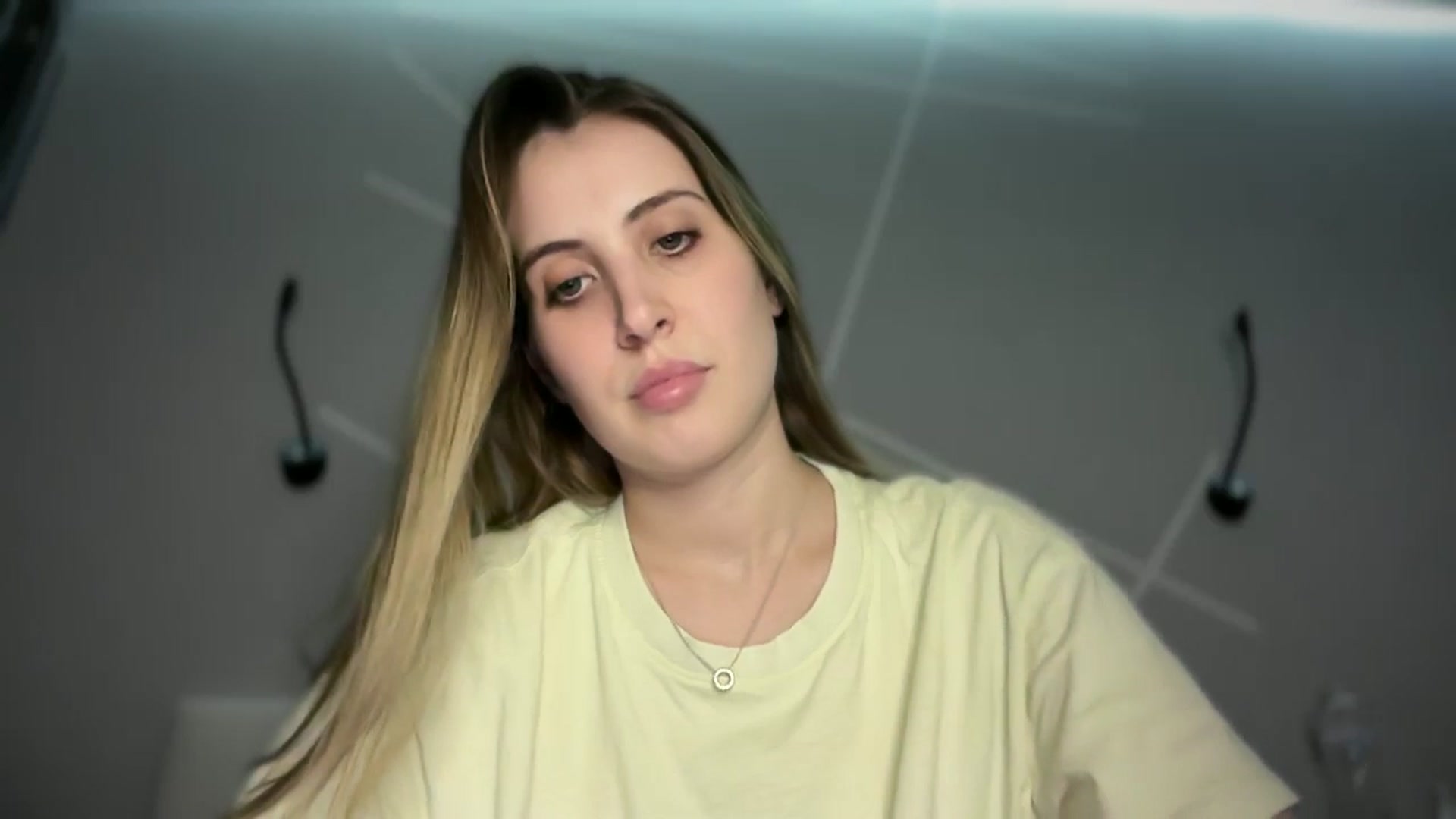 Gallery image thumbnail from MarryCox's myfreecams stream on, 01/28/2025, 14:17 image 11 of 20