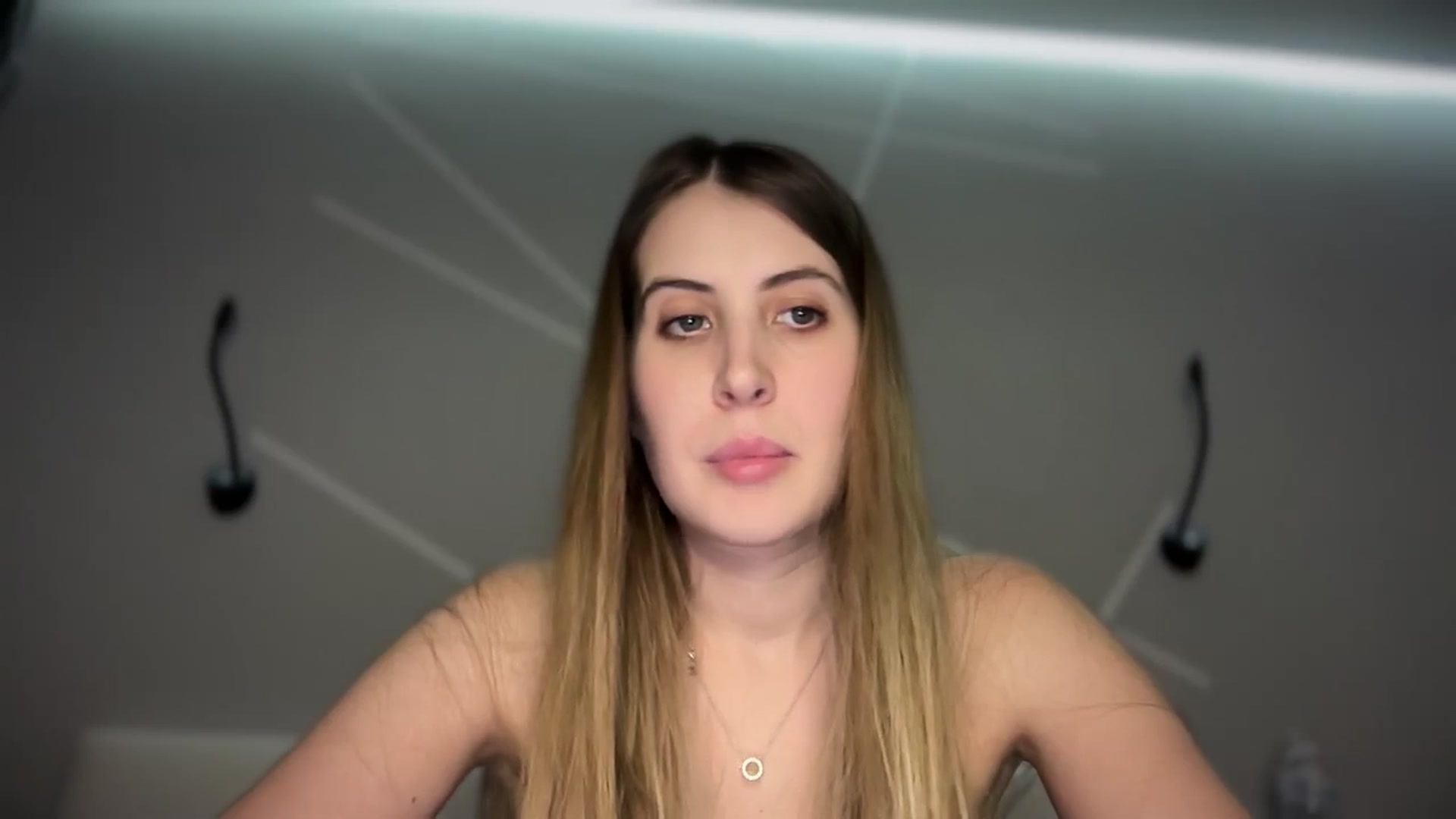 Gallery image thumbnail from MarryCox's myfreecams stream on, 01/30/2025, 14:15 image 8 of 20