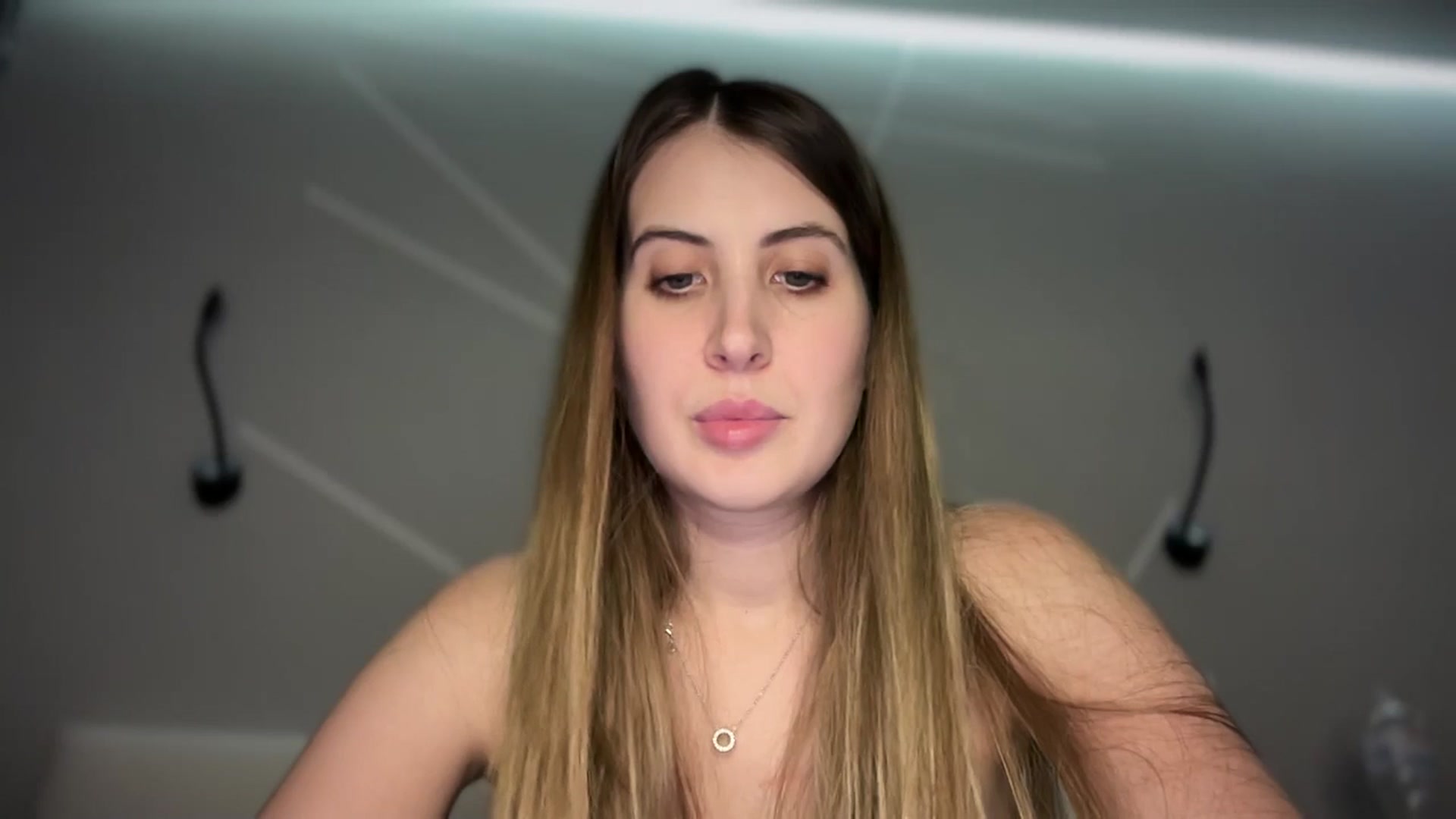 Gallery image thumbnail from MarryCox's myfreecams stream on, 01/30/2025, 14:15 image 12 of 20