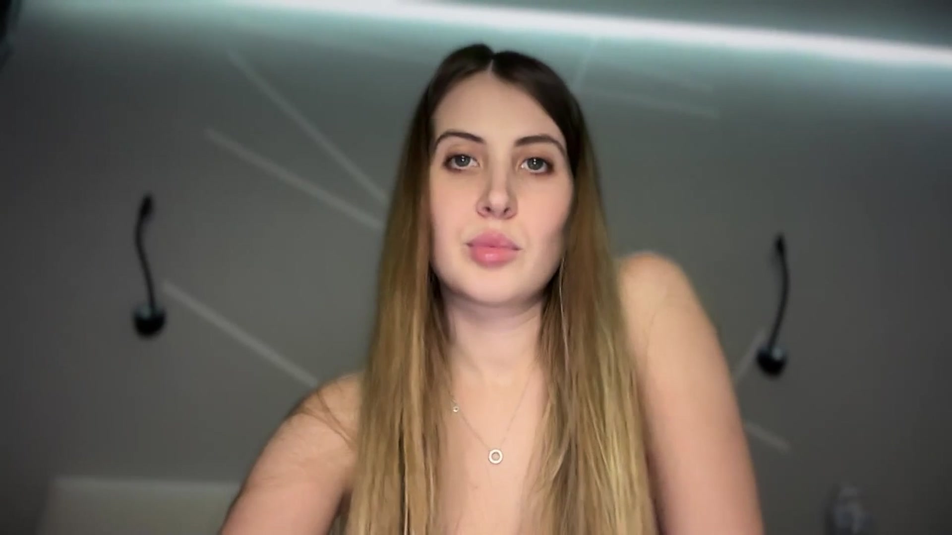 Gallery image thumbnail from MarryCox's myfreecams stream on, 01/30/2025, 14:15 image 7 of 20