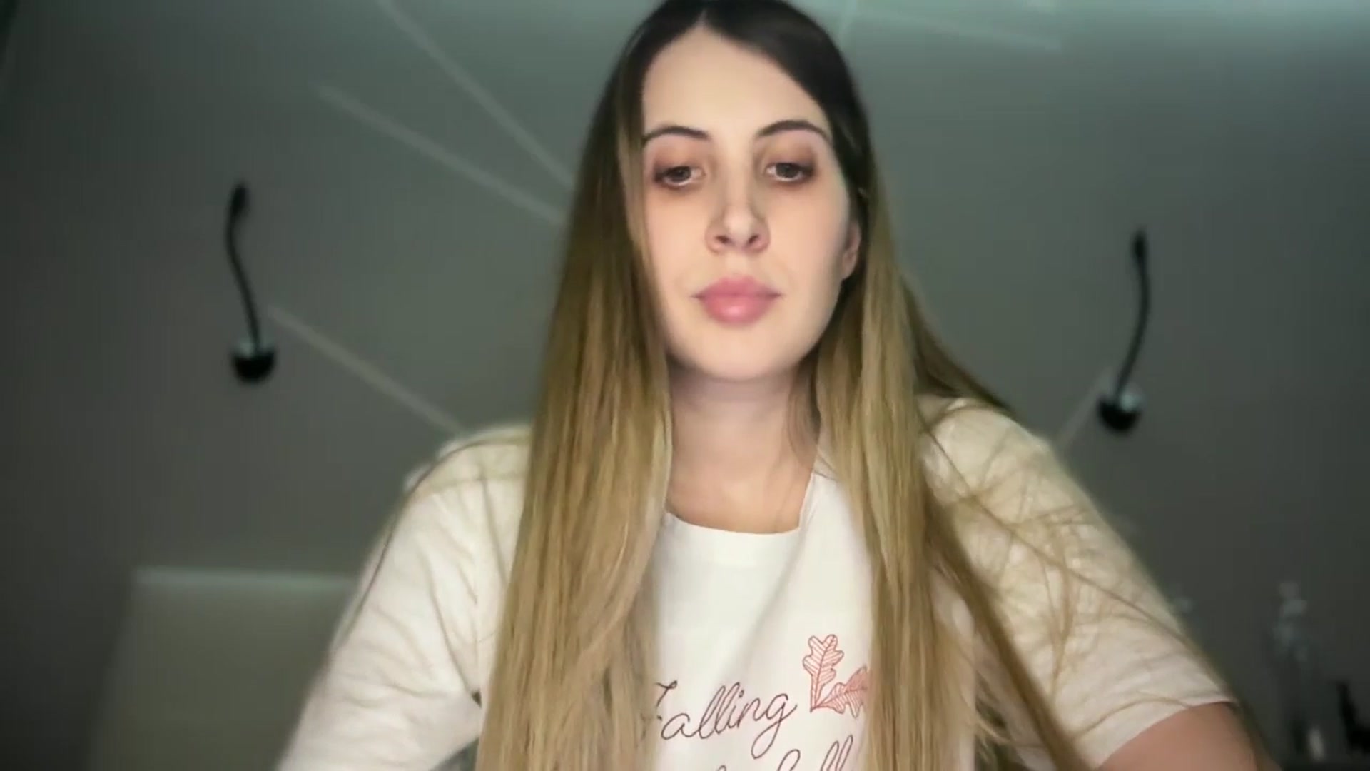 Gallery image thumbnail from MarryCox's myfreecams stream on, 02/04/2025, 13:38 image 18 of 20