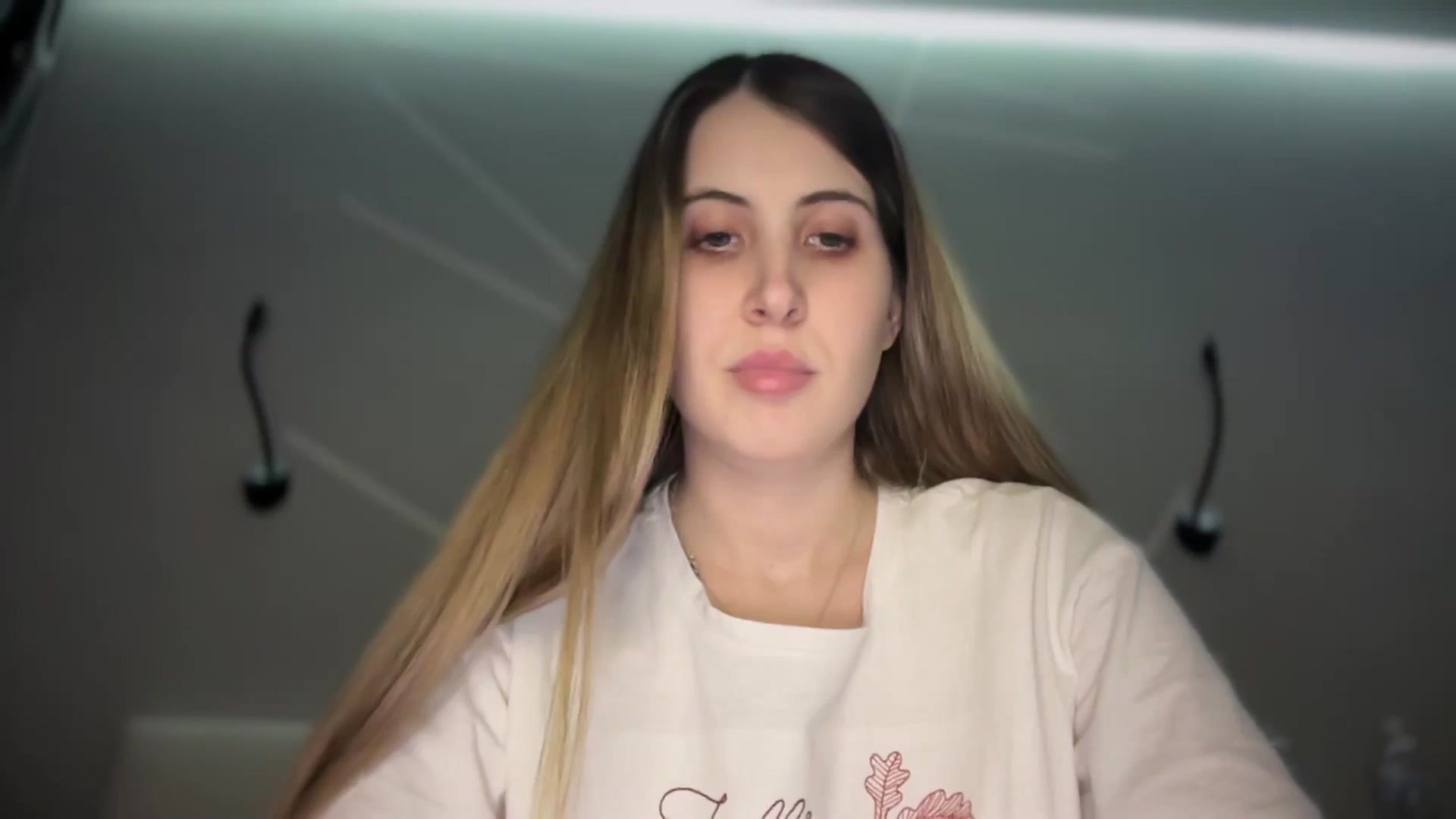 Gallery image thumbnail from MarryCox's myfreecams stream on, 02/04/2025, 13:38 image 7 of 20