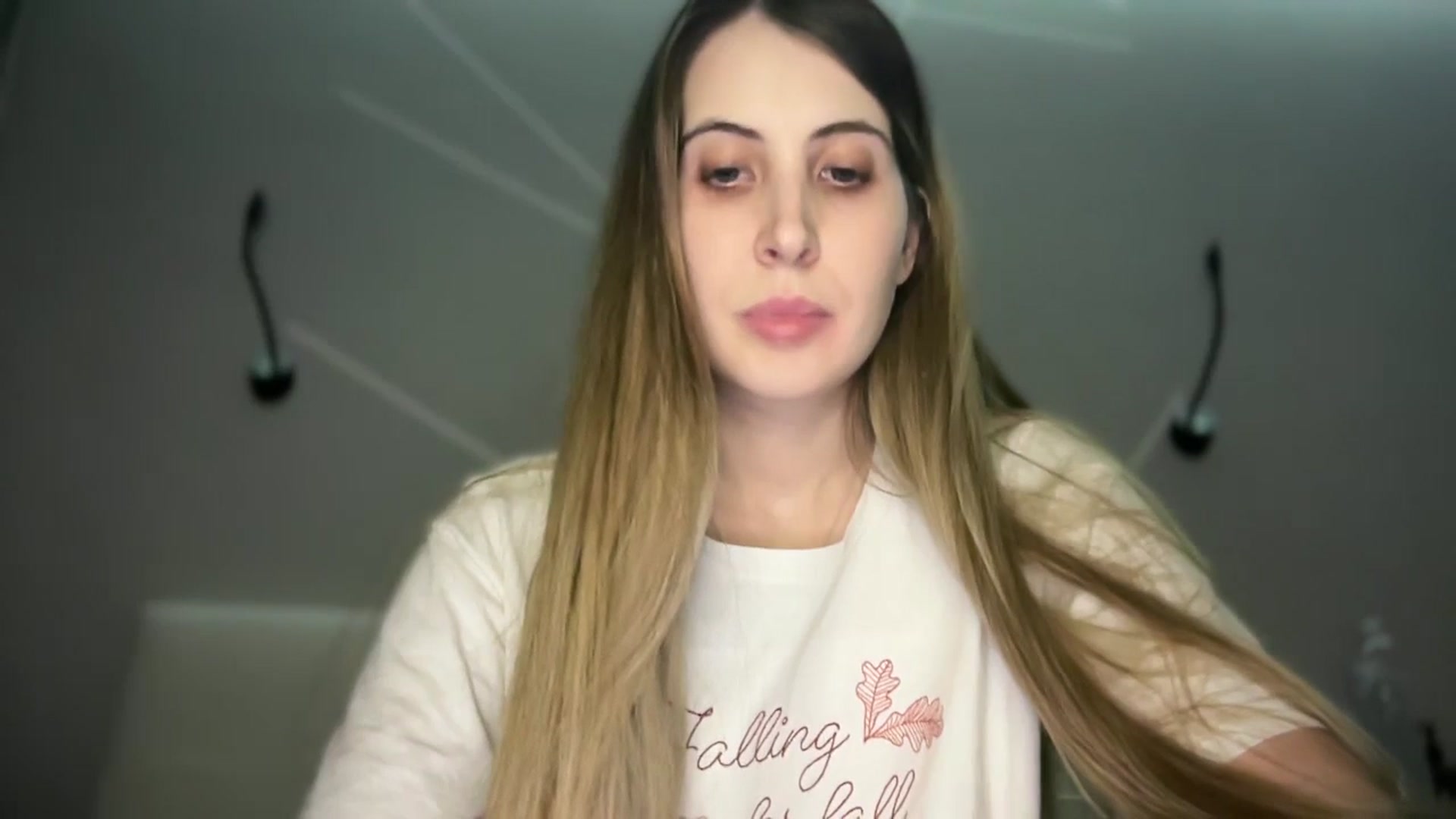 Gallery image thumbnail from MarryCox's myfreecams stream on, 02/04/2025, 13:38 image 17 of 20