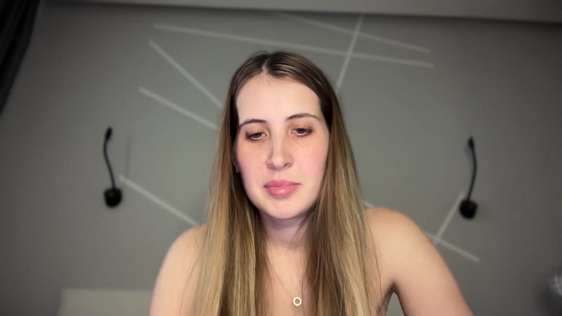 Gallery image thumbnail from MarryCox's myfreecams stream on, 04/15/2025, 14:01 image 17 of 20
