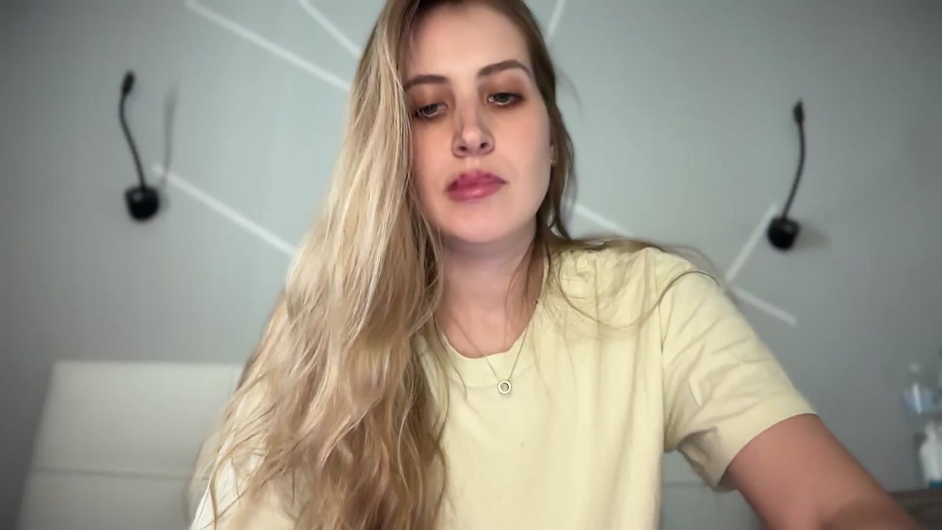Gallery image thumbnail from MarryCox's myfreecams stream on, 04/22/2025, 13:02 image 12 of 20