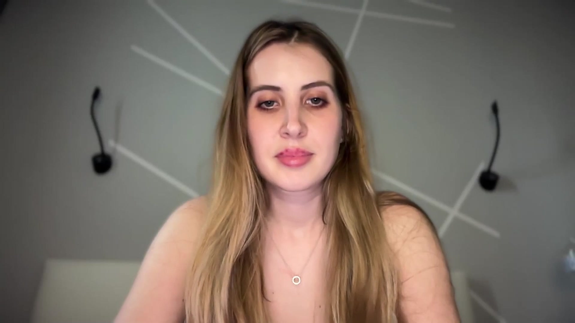 Gallery image thumbnail from MarryCox's myfreecams stream on, 04/24/2025, 14:51 image 3 of 20
