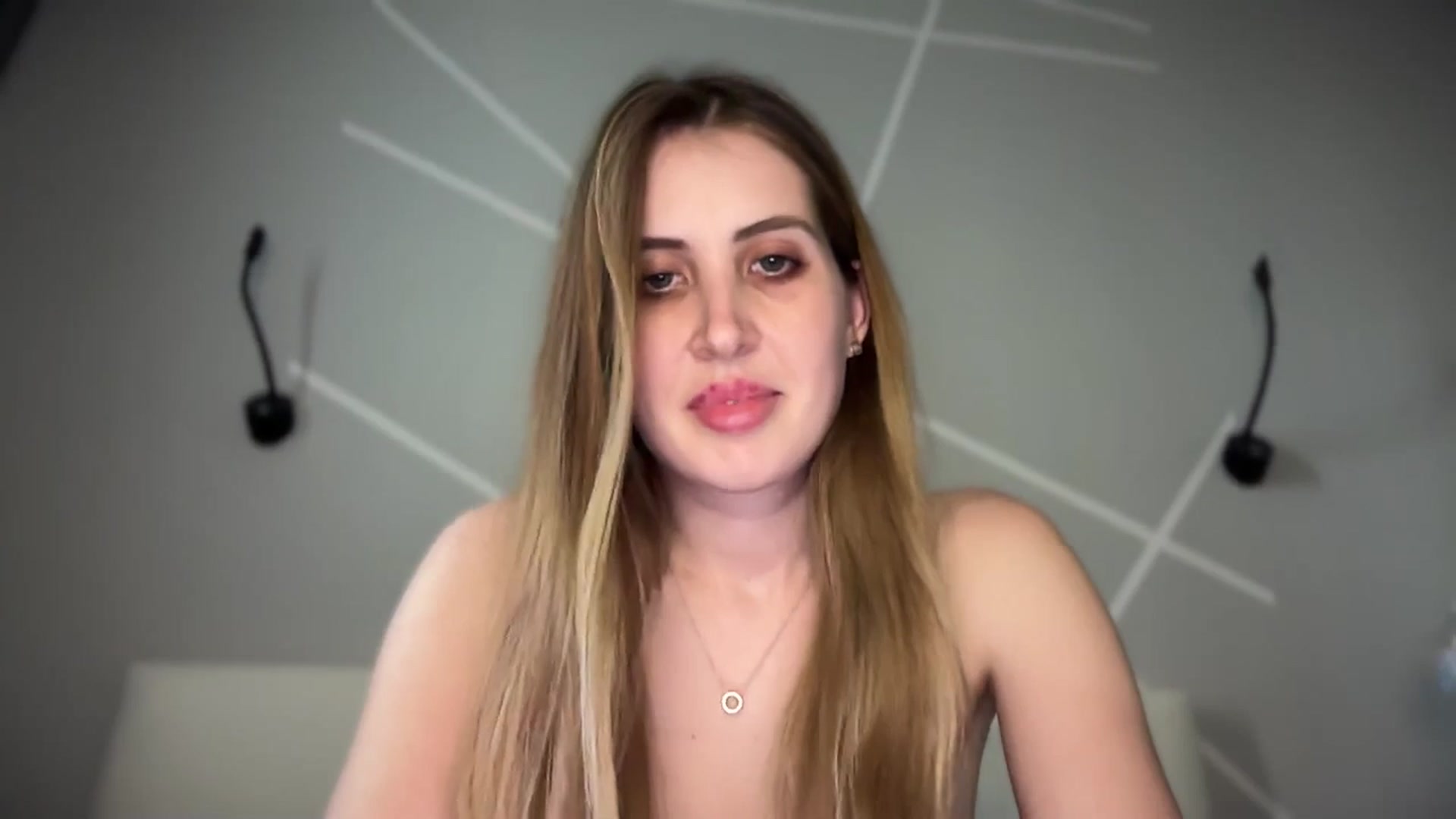 Gallery image thumbnail from MarryCox's myfreecams stream on, 04/24/2025, 14:51 image 8 of 20