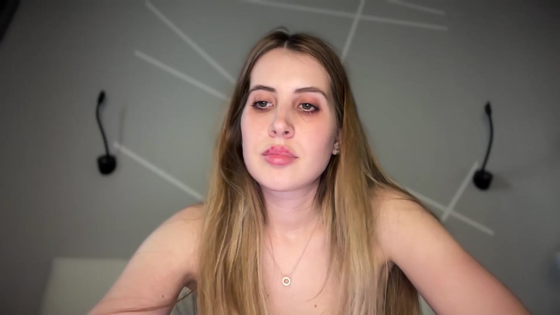 Gallery image thumbnail from MarryCox's myfreecams stream on, 04/24/2025, 14:51 image 18 of 20