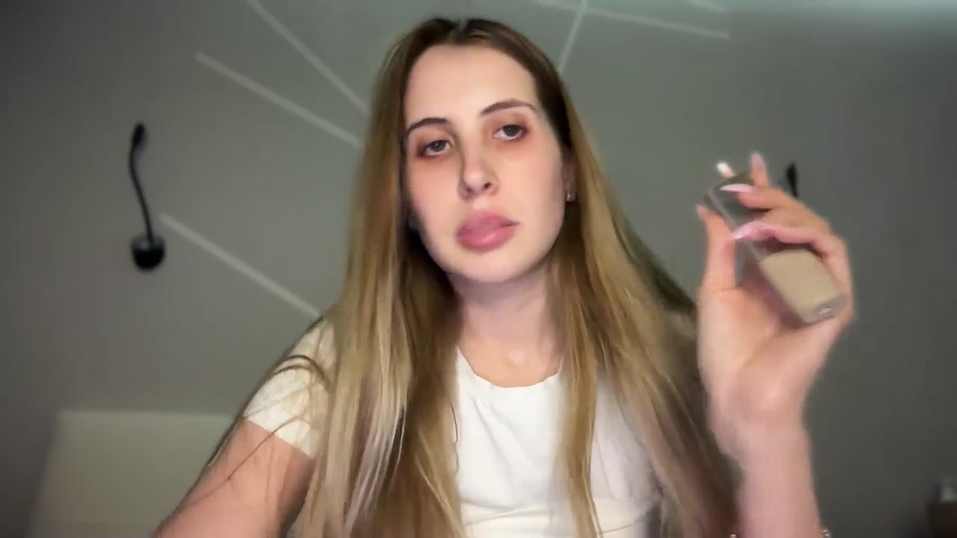 Gallery image thumbnail from MarryCox's myfreecams stream on, 04/25/2025, 13:28 image 14 of 20