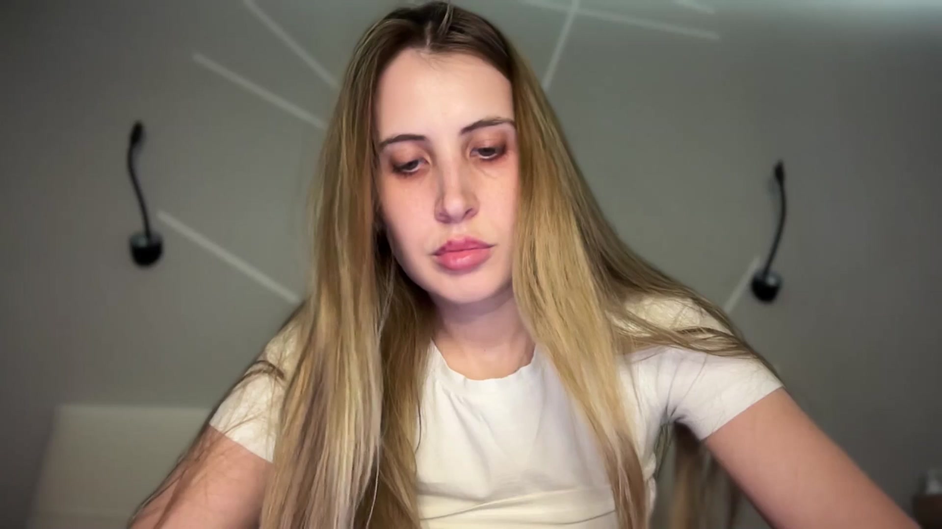 Gallery image thumbnail from MarryCox's myfreecams stream on, 04/25/2025, 13:28 image 13 of 20