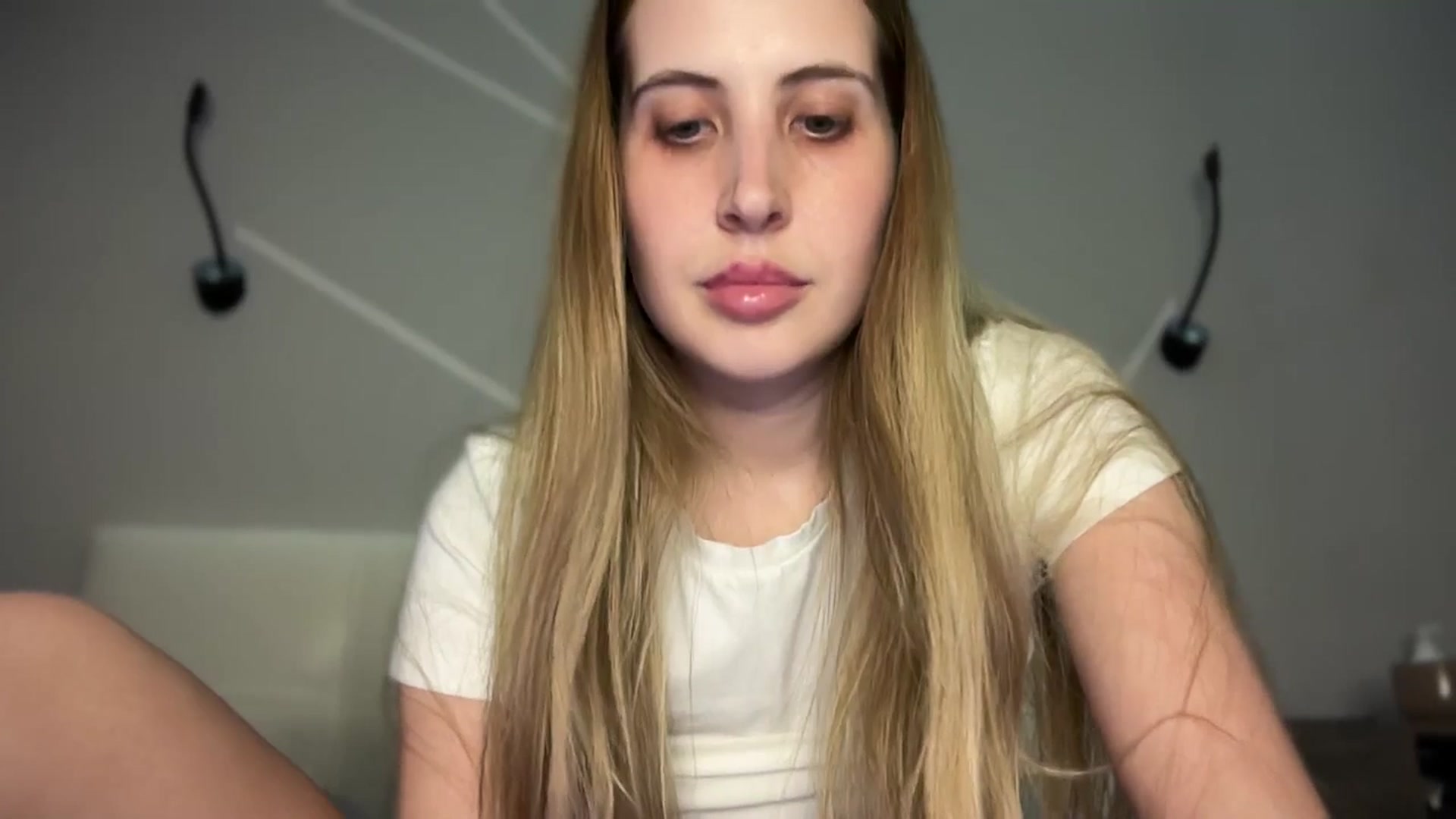 Gallery image thumbnail from MarryCox's myfreecams stream on, 04/25/2025, 14:15 image 20 of 20