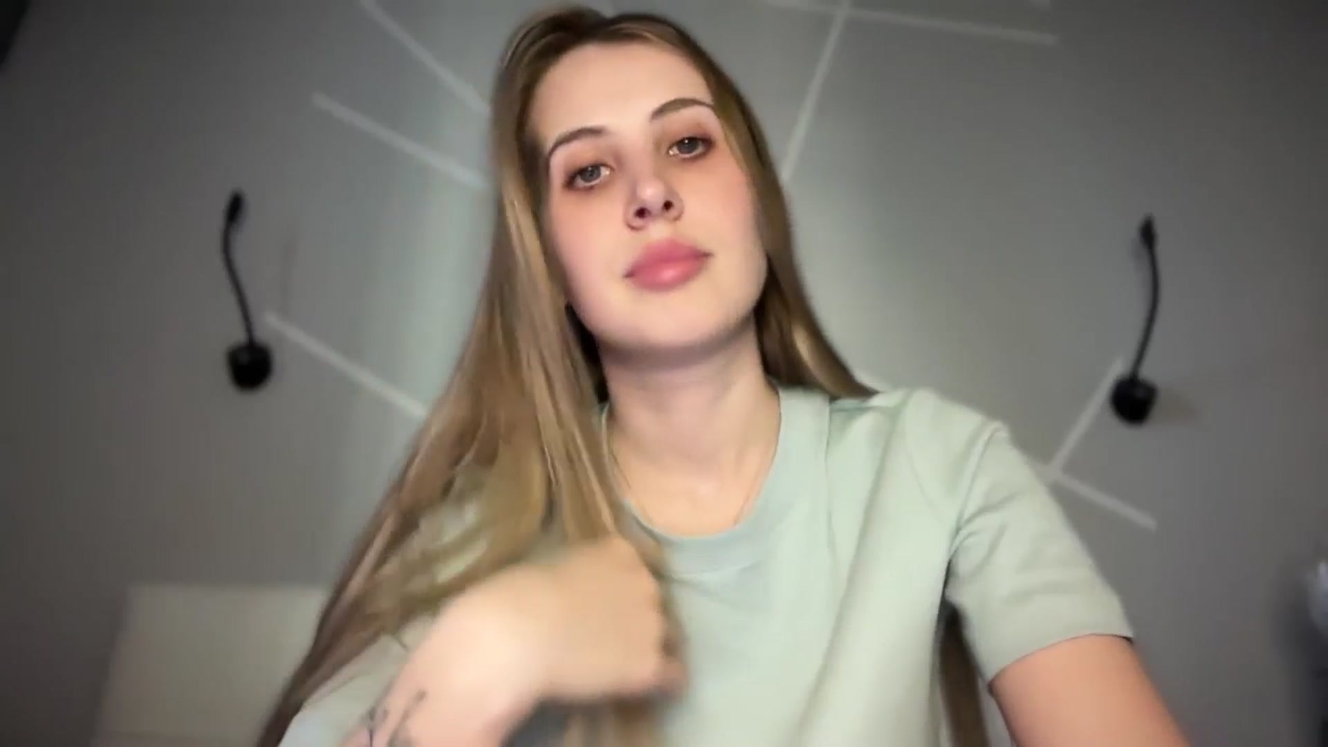 Gallery image thumbnail from MarryCox's myfreecams stream on, 05/01/2025, 14:56 image 5 of 20