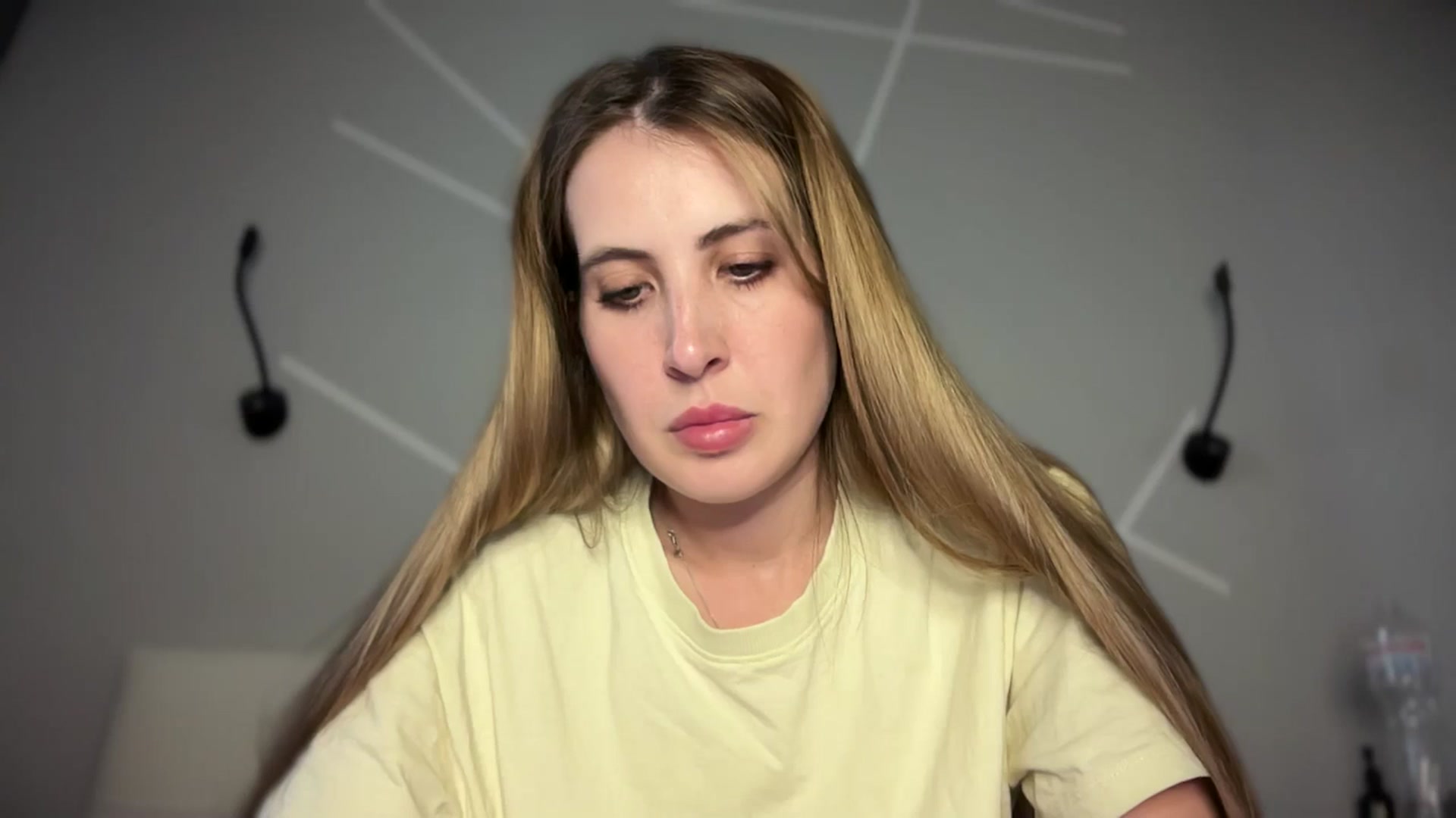 Gallery image thumbnail from MarryCox's myfreecams stream on, 05/14/2025, 14:51 image 6 of 20