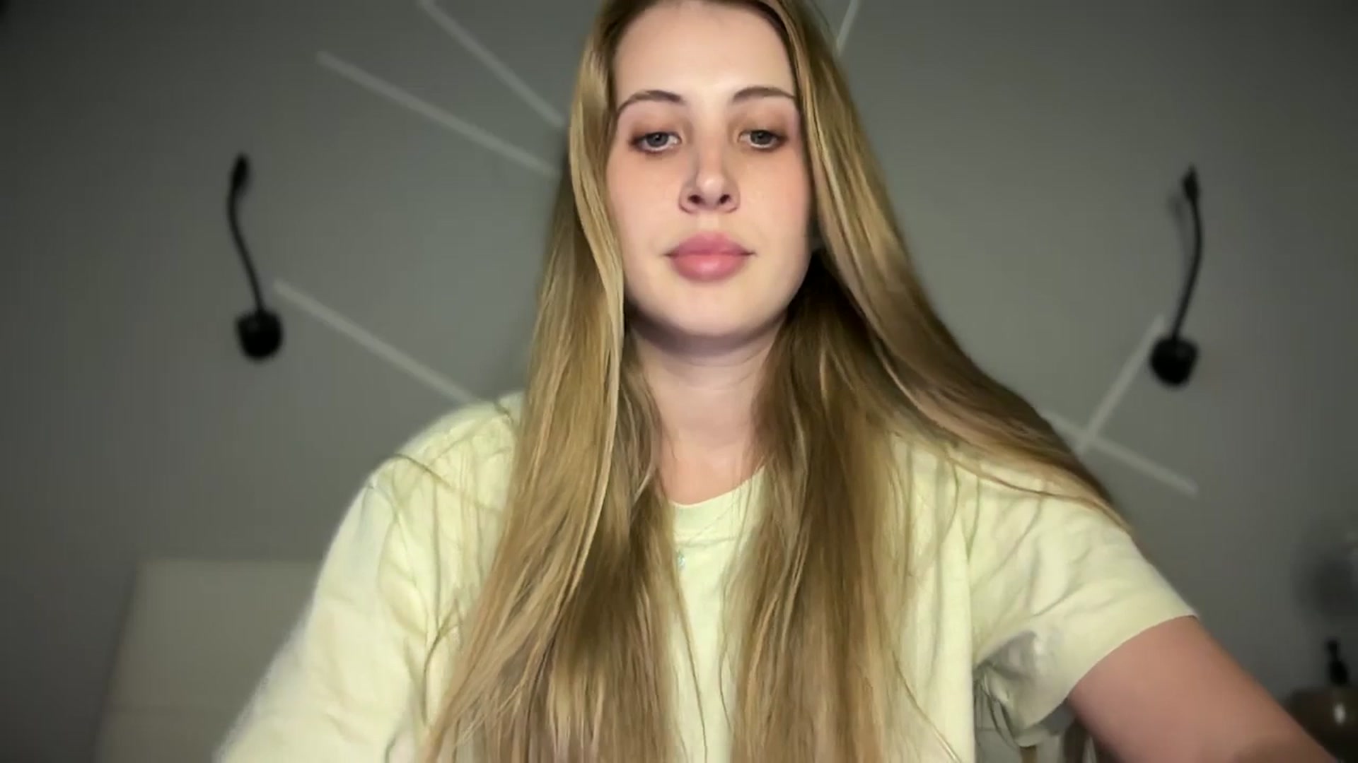 Gallery image thumbnail from MarryCox's myfreecams stream on, 05/16/2025, 13:02 image 7 of 20