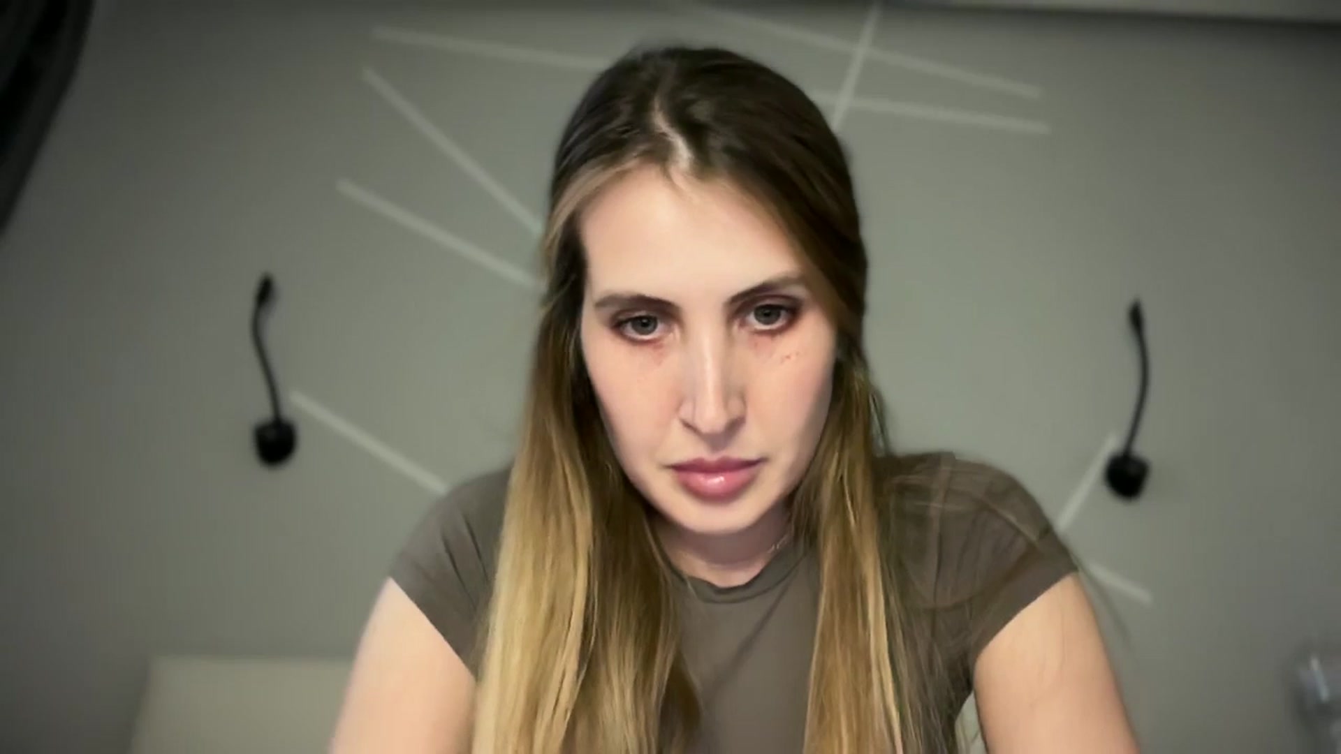 Gallery image thumbnail from MarryCox's myfreecams stream on, 05/19/2025, 14:46 image 7 of 20