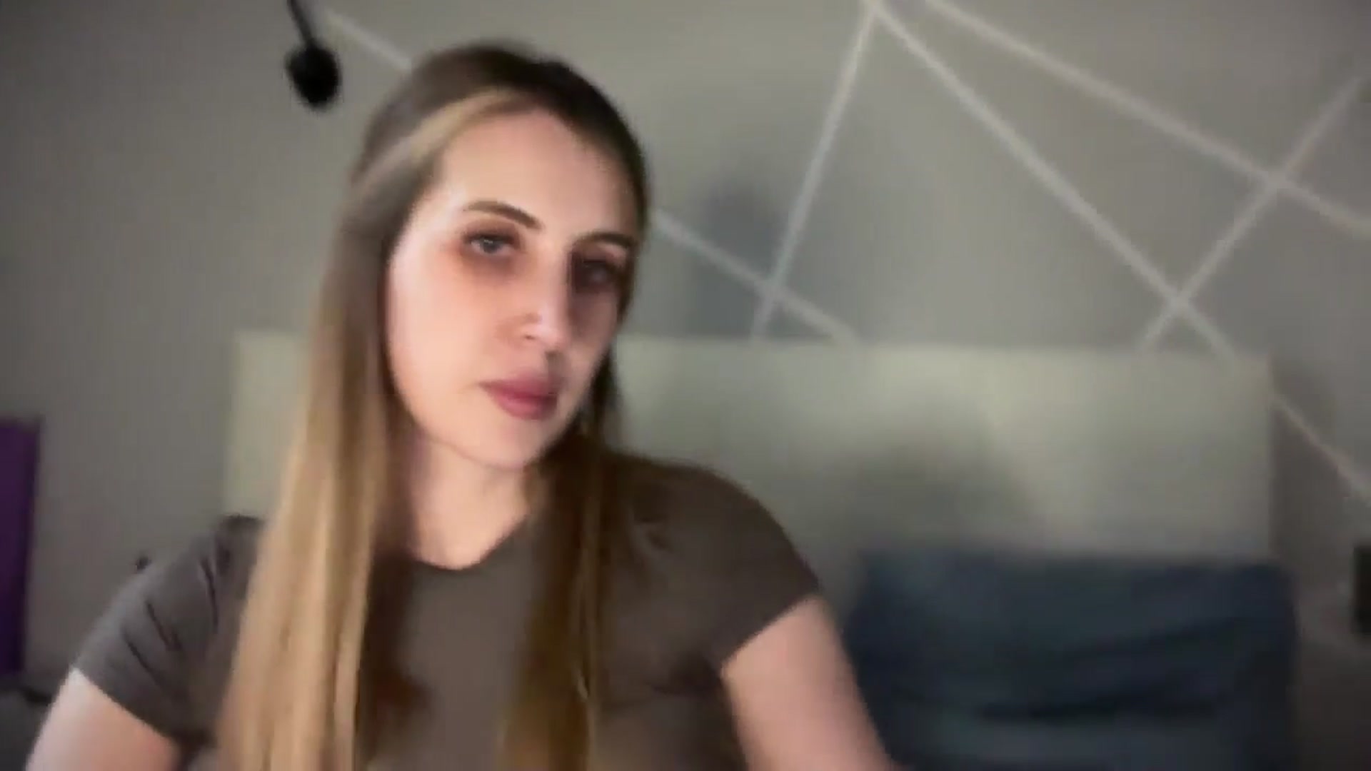 Gallery image thumbnail from MarryCox's myfreecams stream on, 05/19/2025, 14:46 image 4 of 20