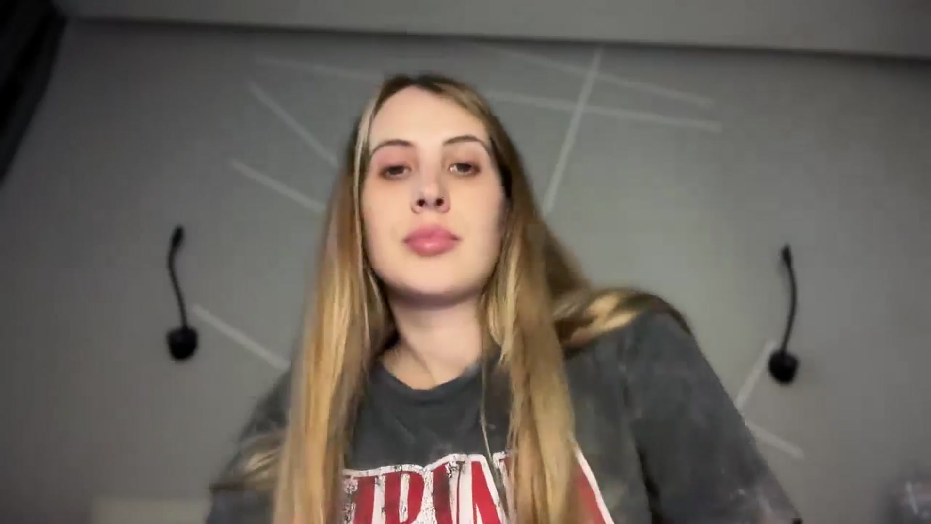 Gallery image thumbnail from MarryCox's myfreecams stream on, 06/16/2025, 14:19 image 17 of 20