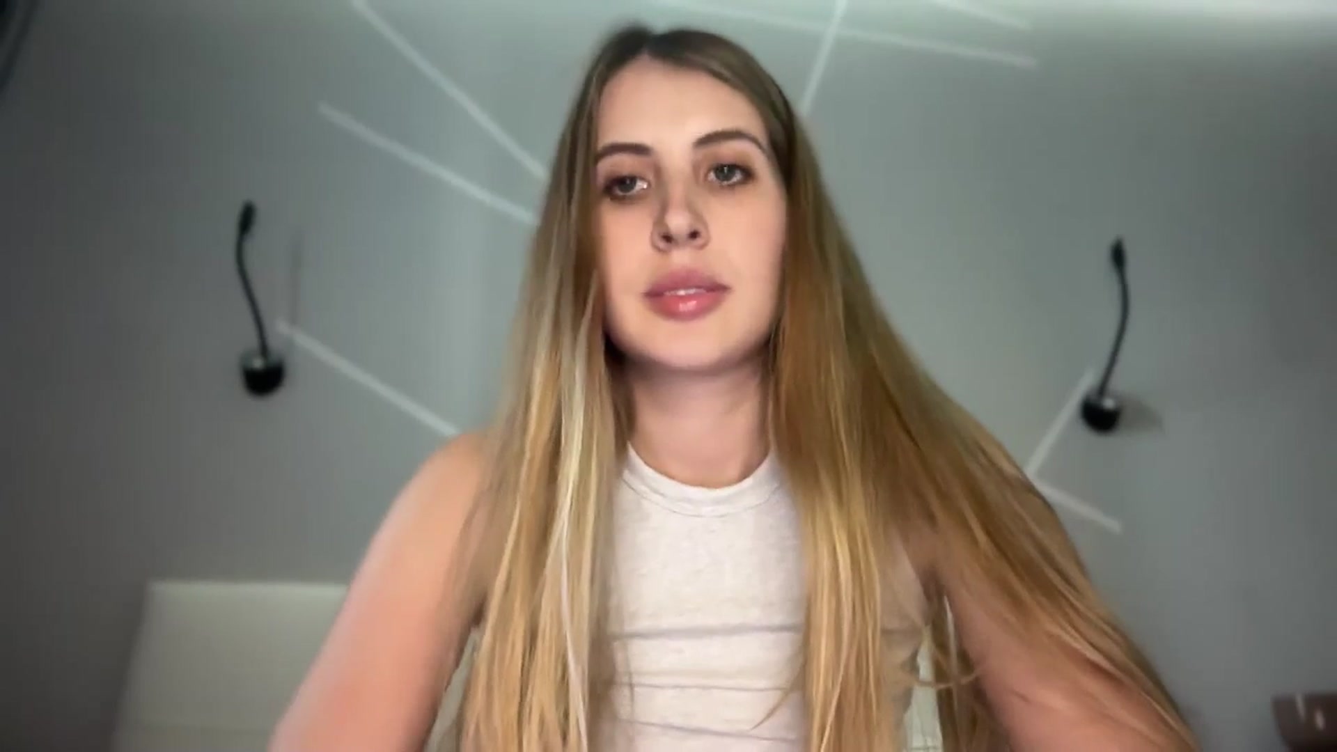 Gallery image thumbnail from MarryCox's myfreecams stream on, 06/17/2025, 14:57 image 14 of 20