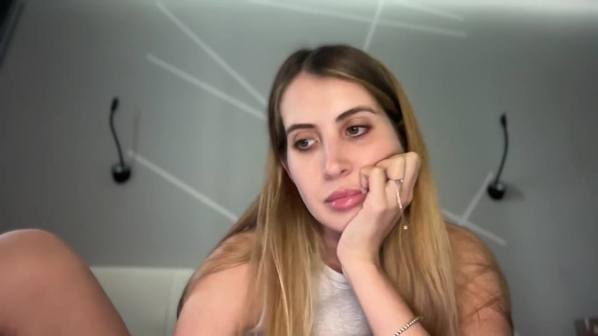 Gallery image thumbnail from MarryCox's myfreecams stream on, 06/17/2025, 14:57 image 12 of 20