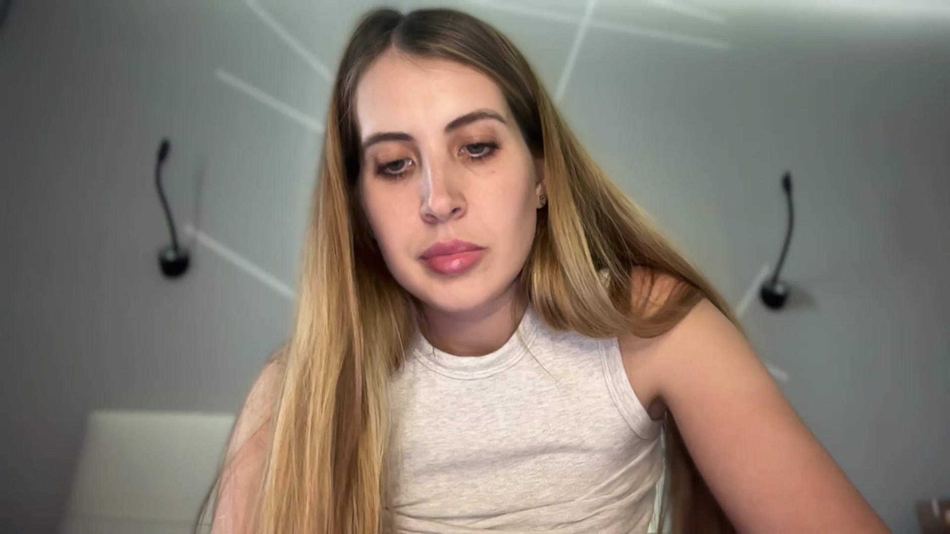 Gallery image thumbnail from MarryCox's myfreecams stream on, 06/17/2025, 14:57 image 8 of 20
