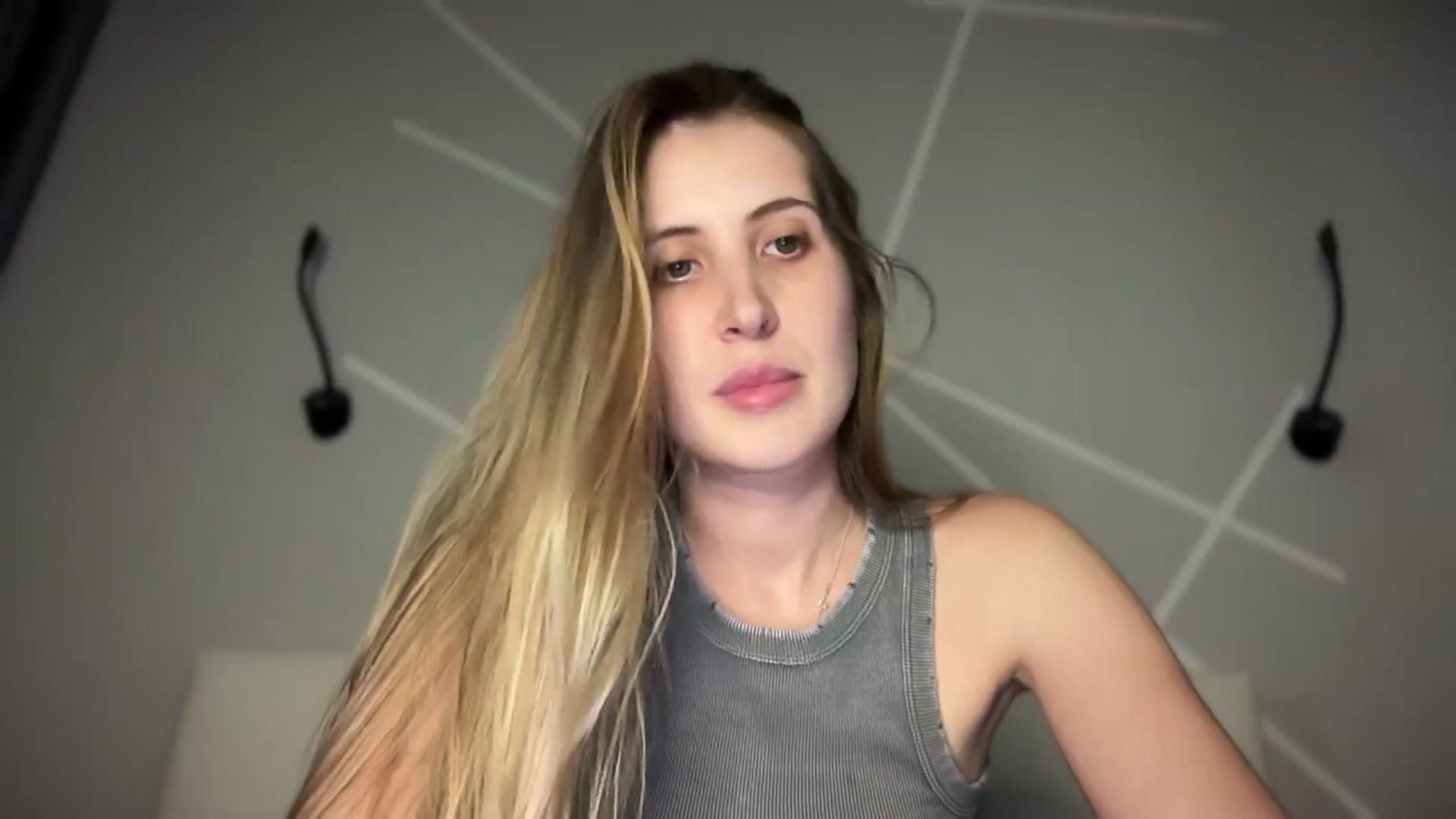 Gallery image thumbnail from MarryCox's myfreecams stream on, 06/18/2025, 14:45 image 17 of 20
