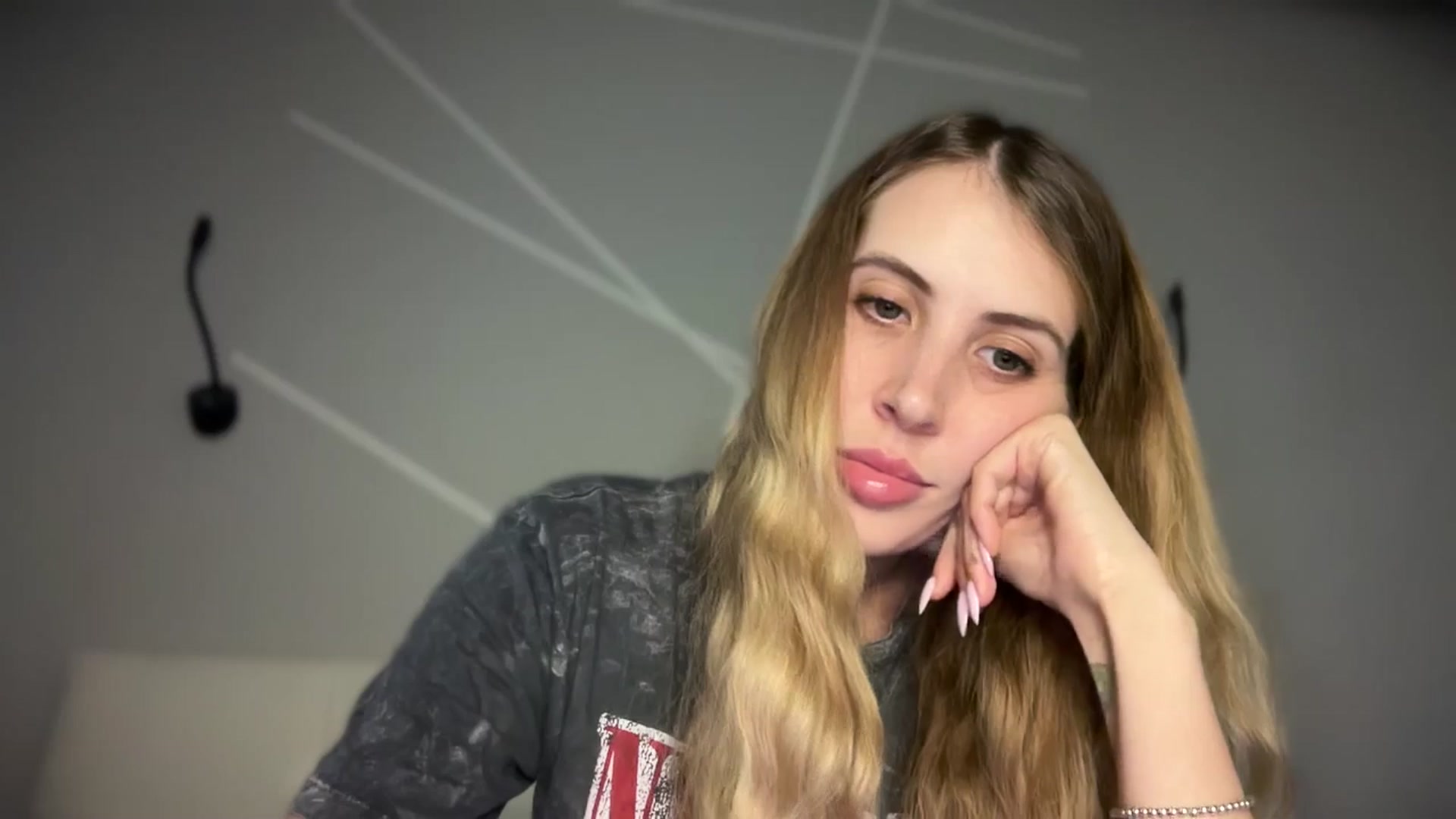 Gallery image thumbnail from MarryCox's myfreecams stream on, 06/19/2025, 14:21 image 19 of 20