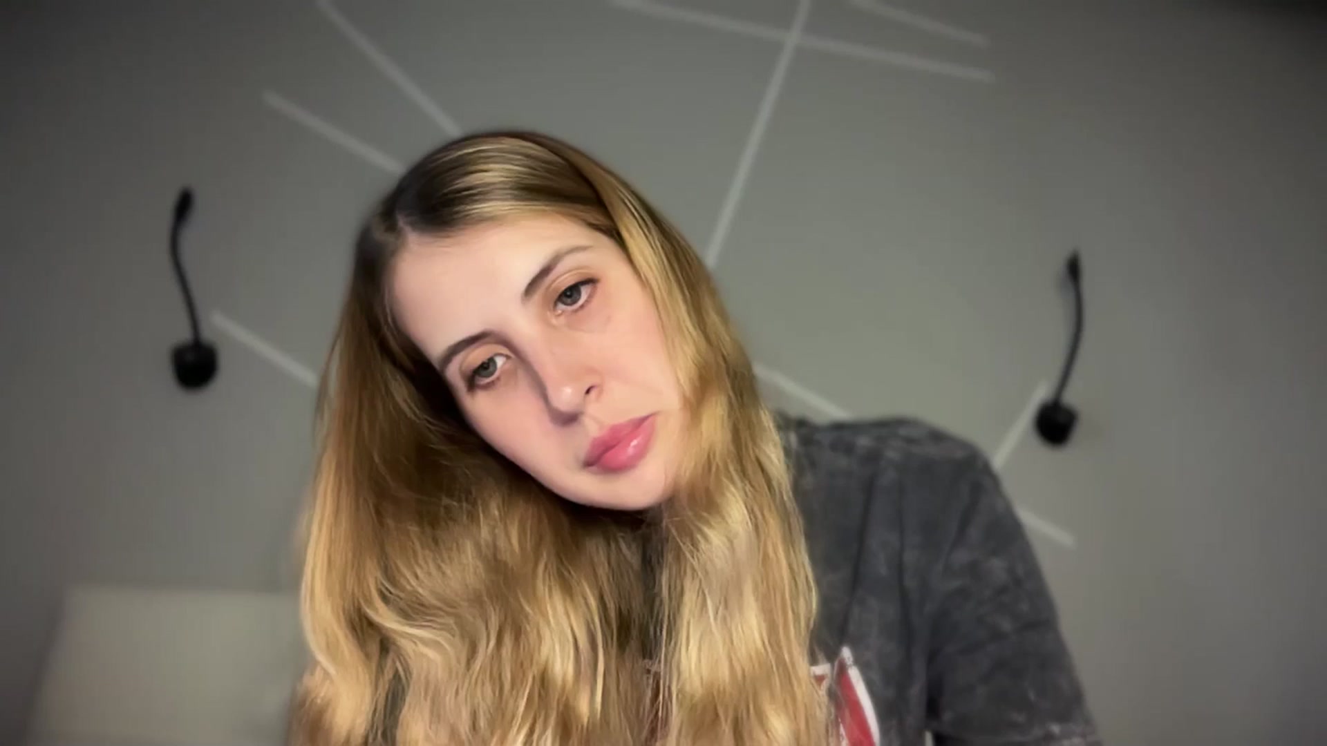 Gallery image thumbnail from MarryCox's myfreecams stream on, 06/19/2025, 14:21 image 17 of 20