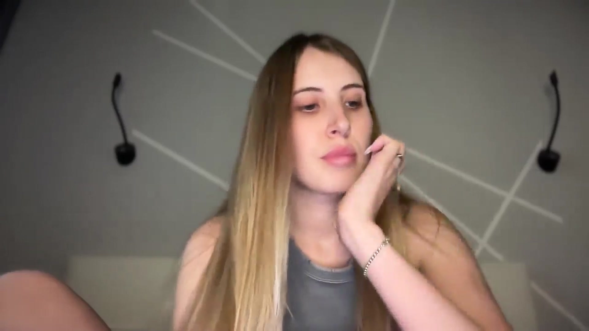 Gallery image thumbnail from MarryCox's myfreecams stream on, 06/24/2025, 13:52 image 14 of 20
