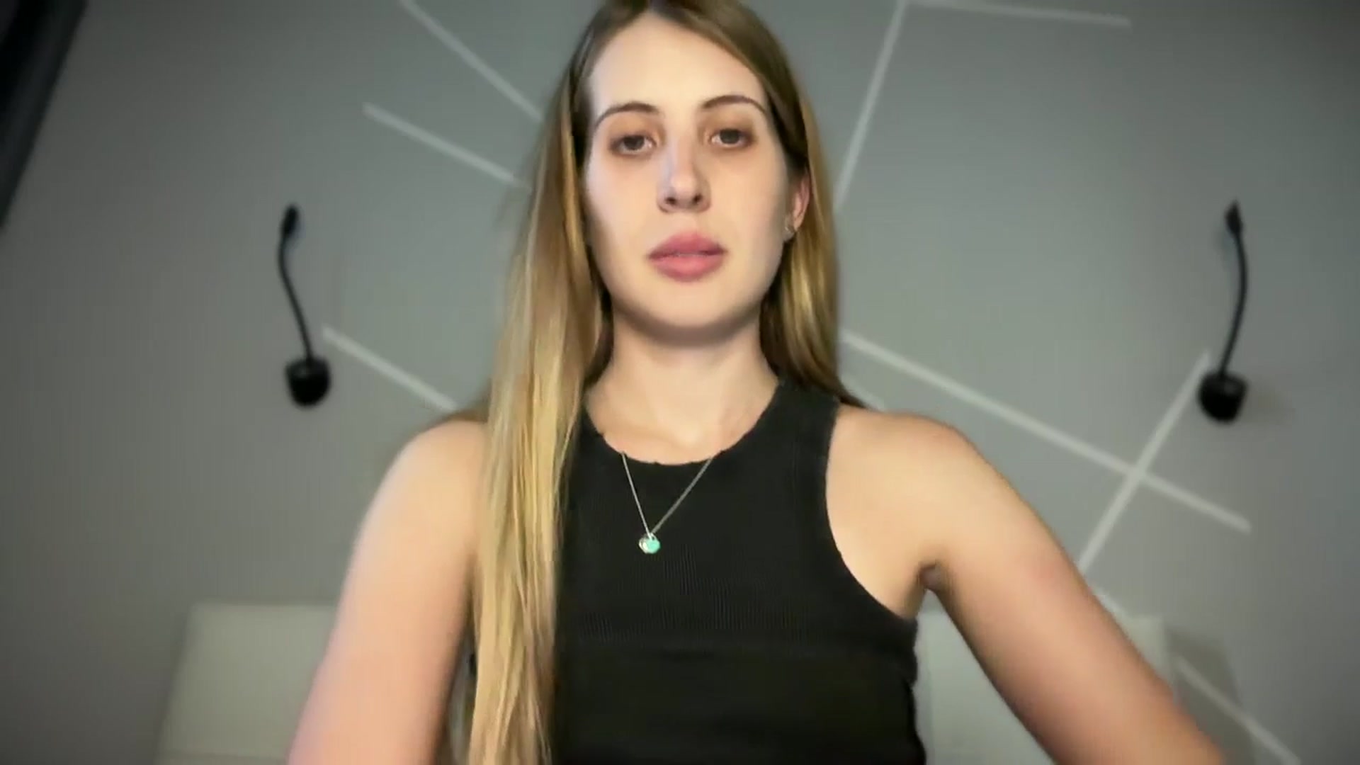 Gallery image thumbnail from MarryCox's myfreecams stream on, 07/03/2025, 14:54 image 9 of 20