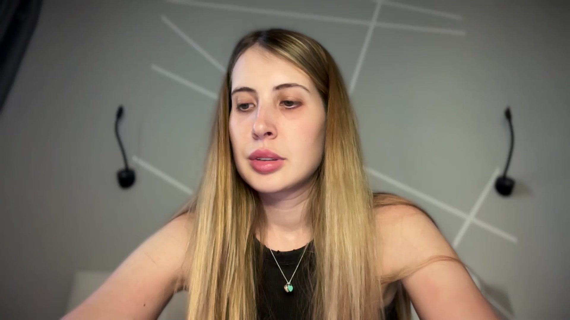 Gallery image thumbnail from MarryCox's myfreecams stream on, 07/03/2025, 15:19 image 18 of 20