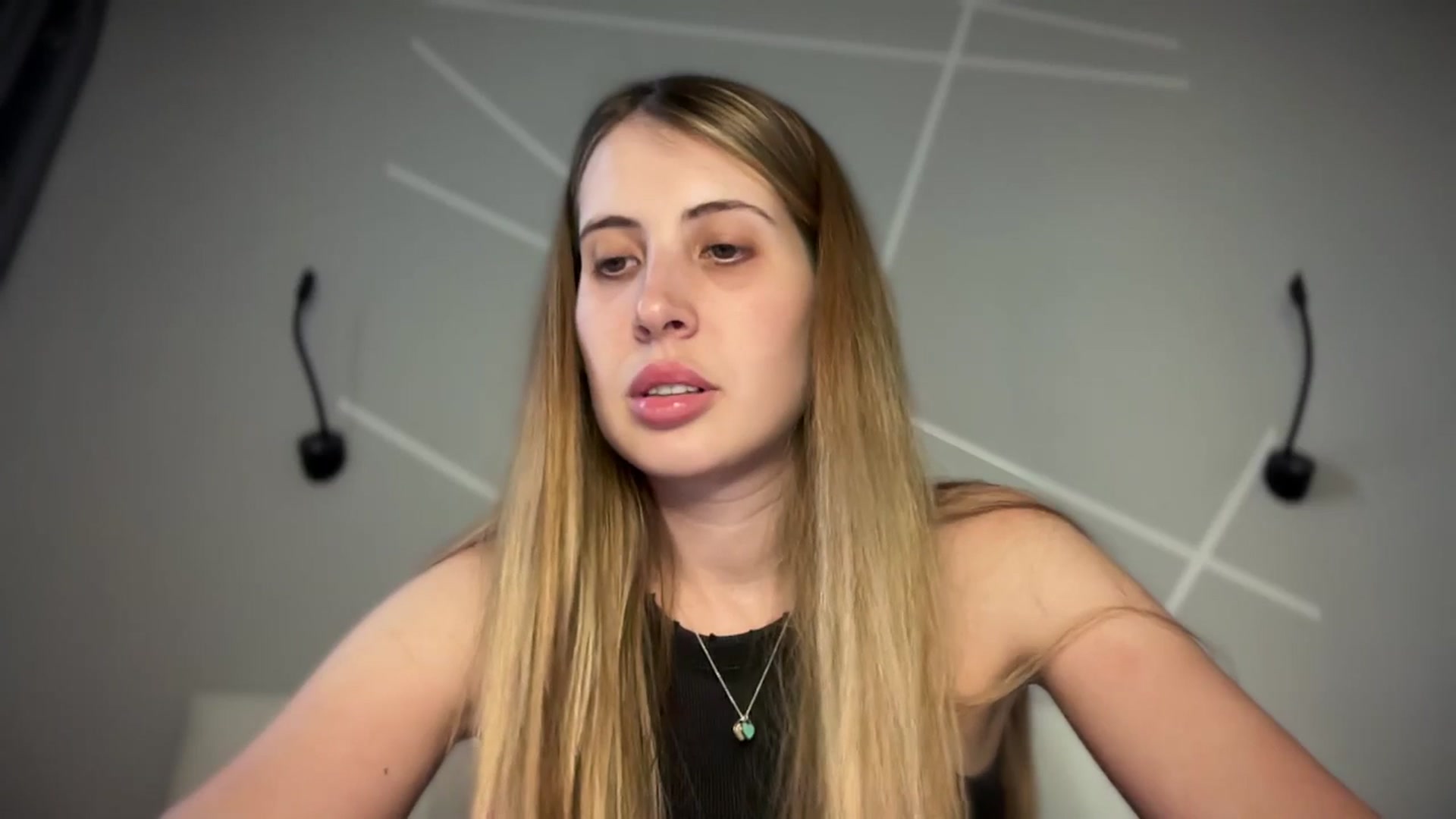 Gallery image thumbnail from MarryCox's myfreecams stream on, 07/03/2025, 15:19 image 19 of 20