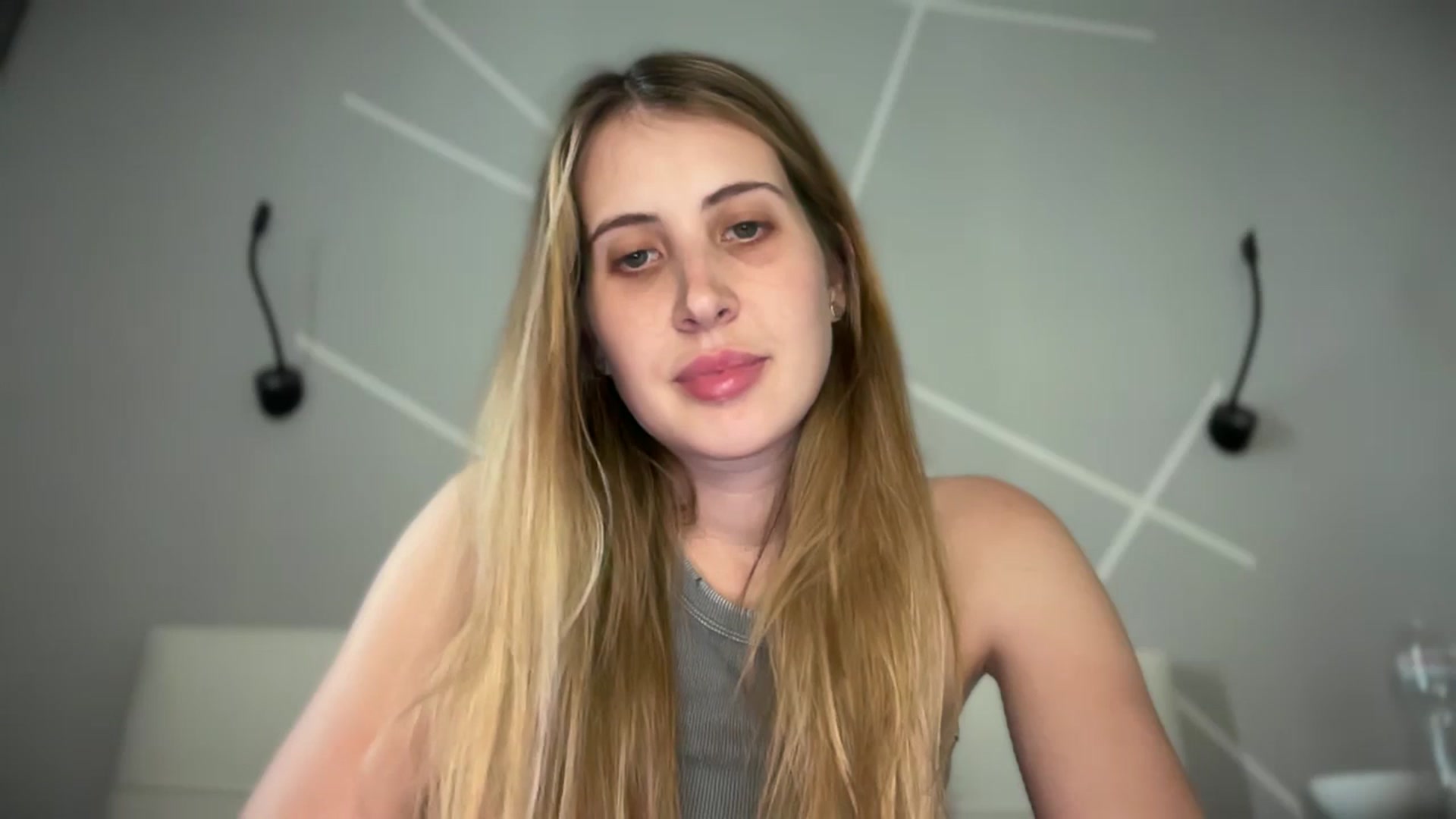 Gallery image thumbnail from MarryCox's myfreecams stream on, 07/04/2025, 12:51 image 10 of 20