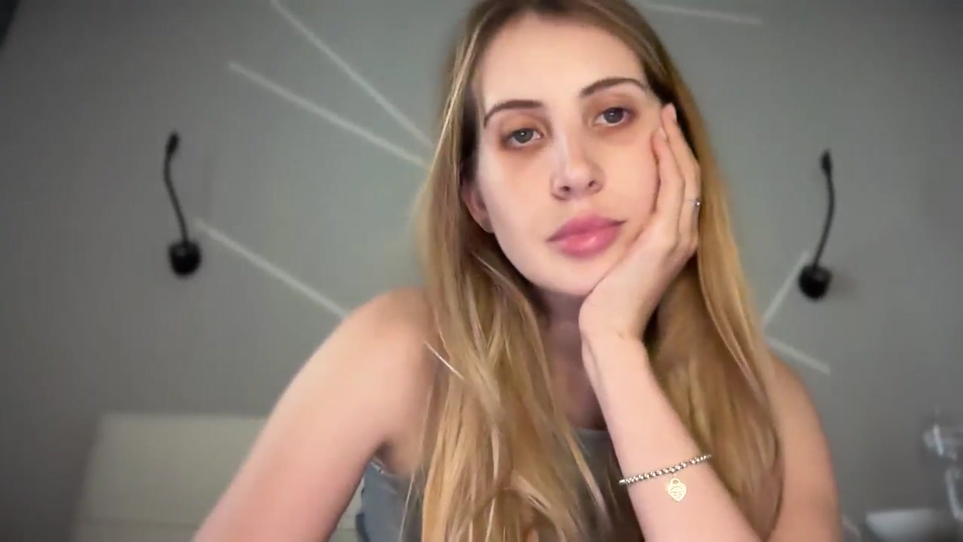 Gallery image thumbnail from MarryCox's myfreecams stream on, 07/04/2025, 12:51 image 2 of 20