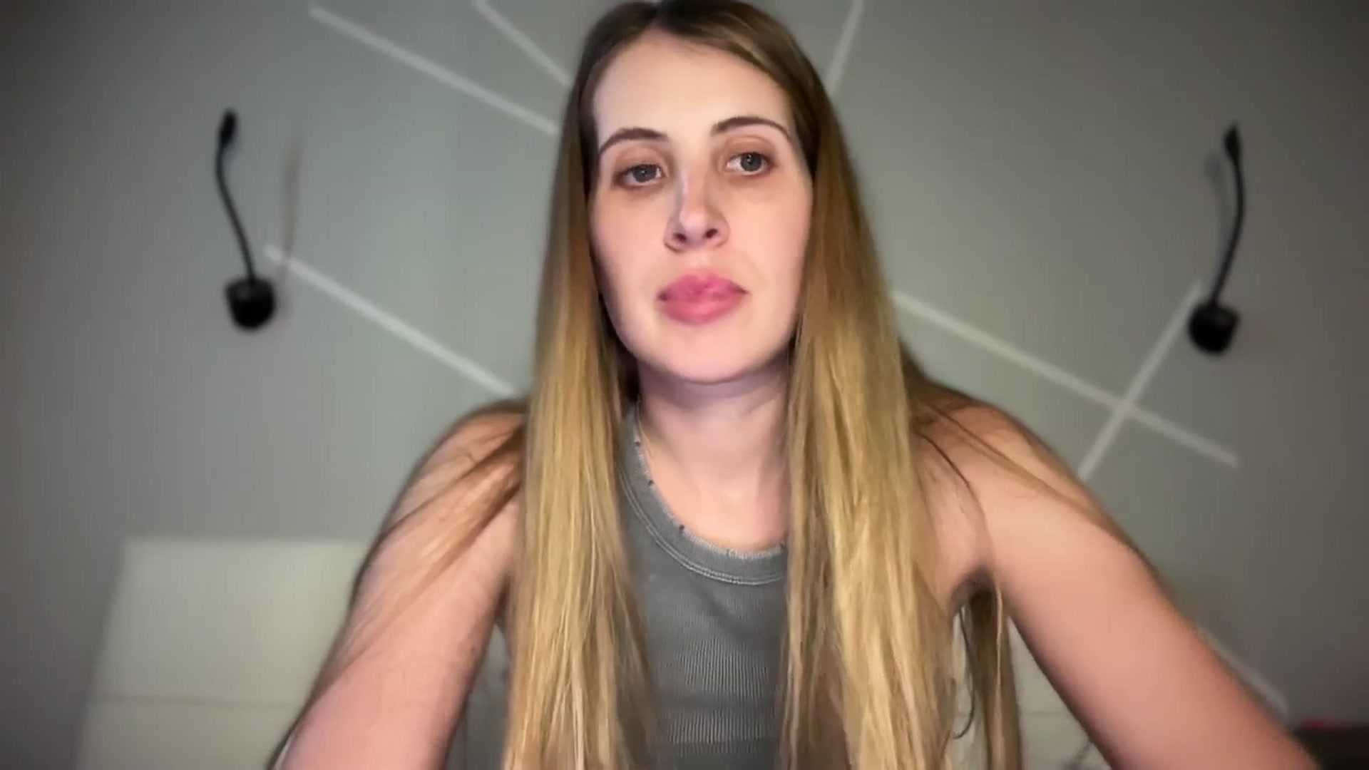 Gallery image thumbnail from MarryCox's myfreecams stream on, 07/07/2025, 13:59 image 15 of 20