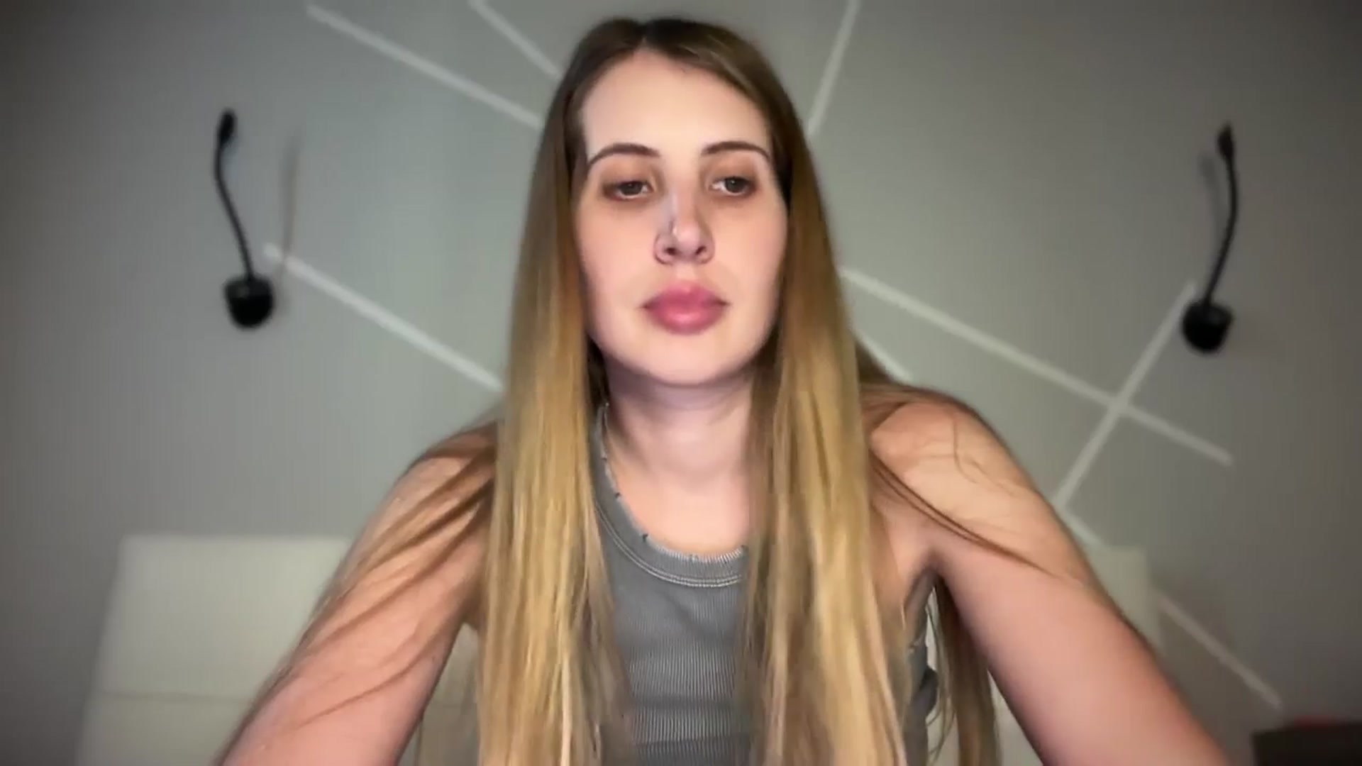 Gallery image thumbnail from MarryCox's myfreecams stream on, 07/07/2025, 13:59 image 16 of 20