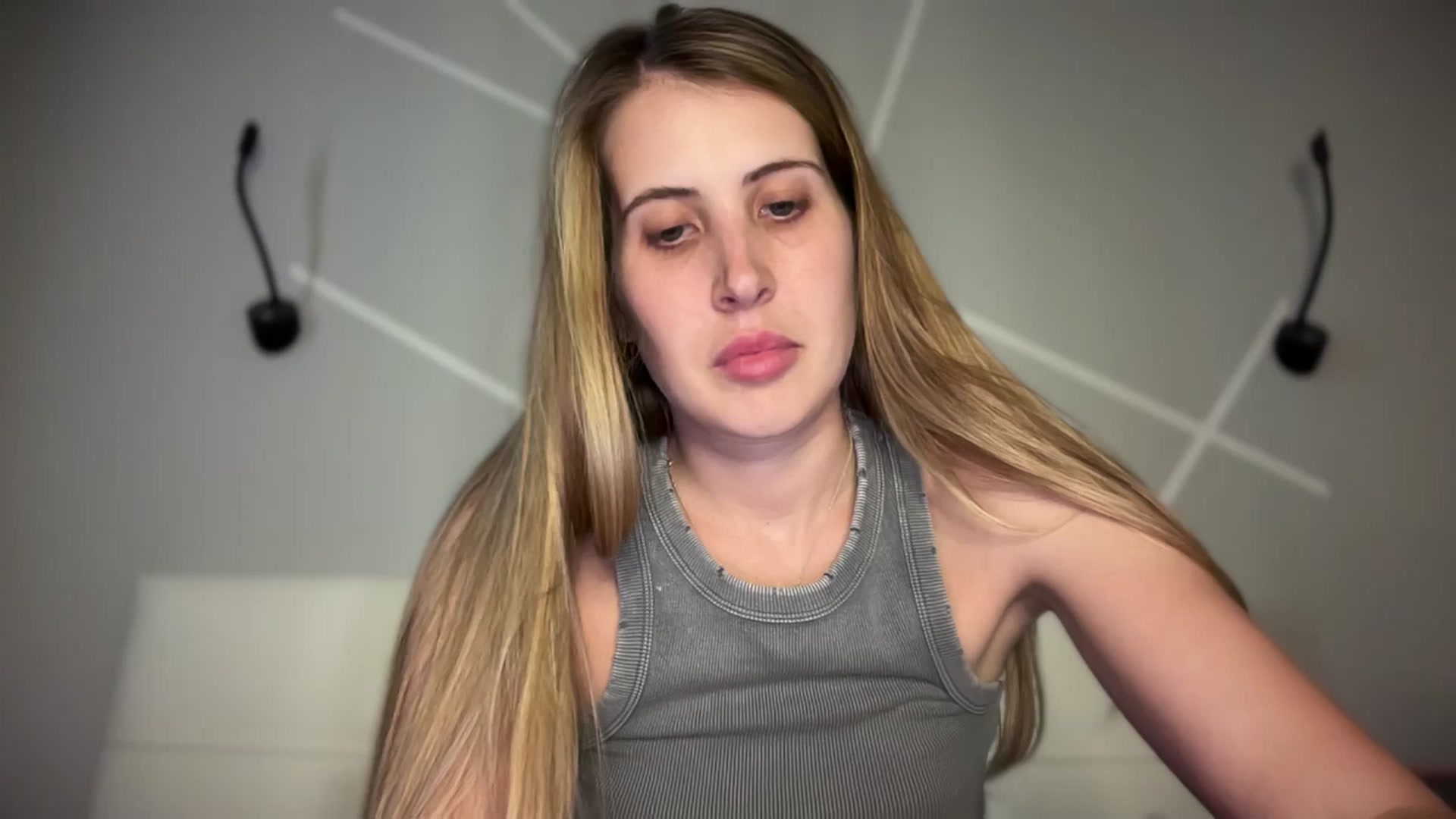 Gallery image thumbnail from MarryCox's myfreecams stream on, 07/07/2025, 14:31 image 9 of 20