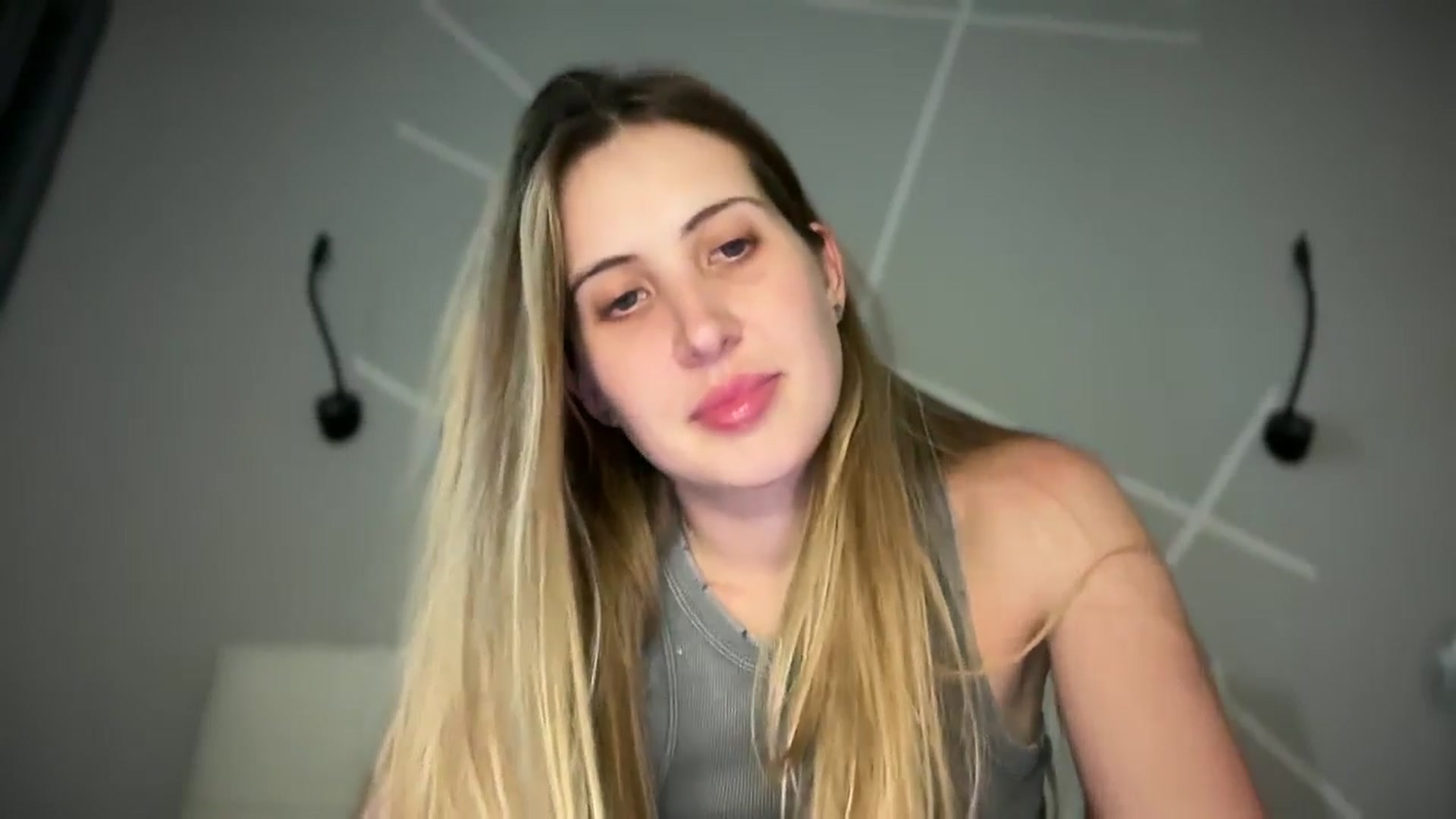 Gallery image thumbnail from MarryCox's myfreecams stream on, 07/08/2025, 13:57 image 15 of 20