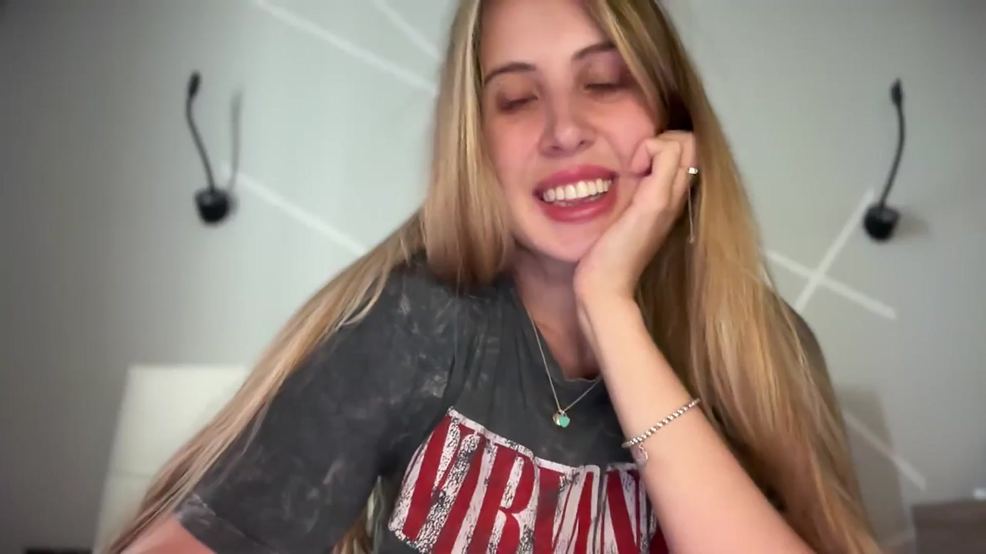 Gallery image thumbnail from MarryCox's myfreecams stream on, 07/11/2025, 13:00 image 6 of 20