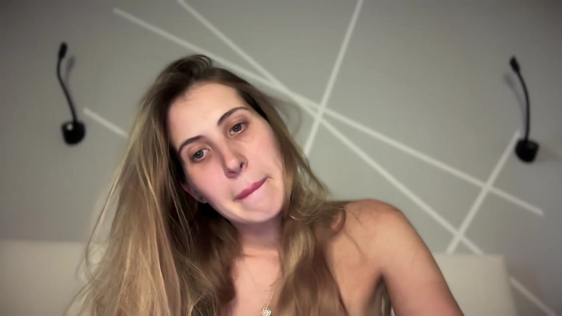 Gallery image thumbnail from MarryCox's myfreecams stream on, 09/16/2025, 13:47 image 11 of 20
