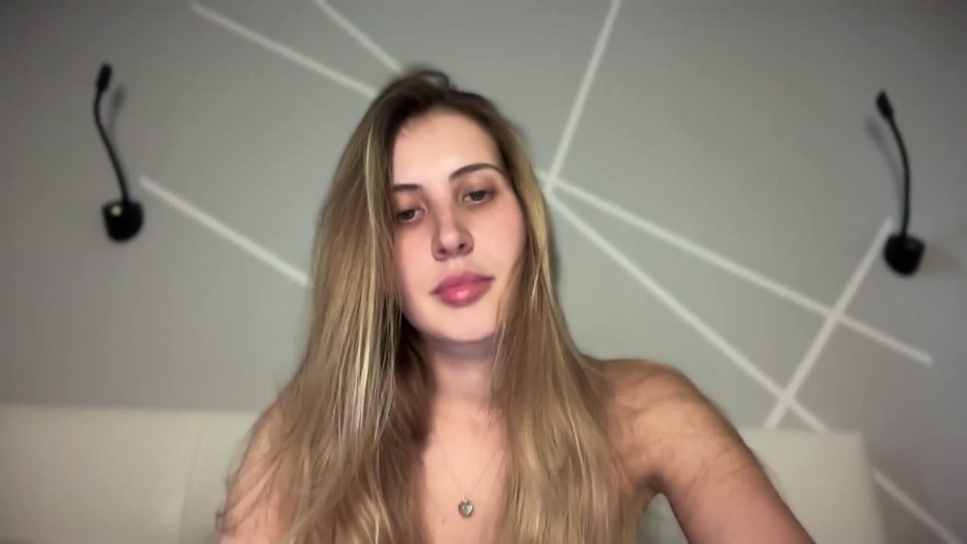 Gallery image thumbnail from MarryCox's myfreecams stream on, 09/16/2025, 13:47 image 9 of 20