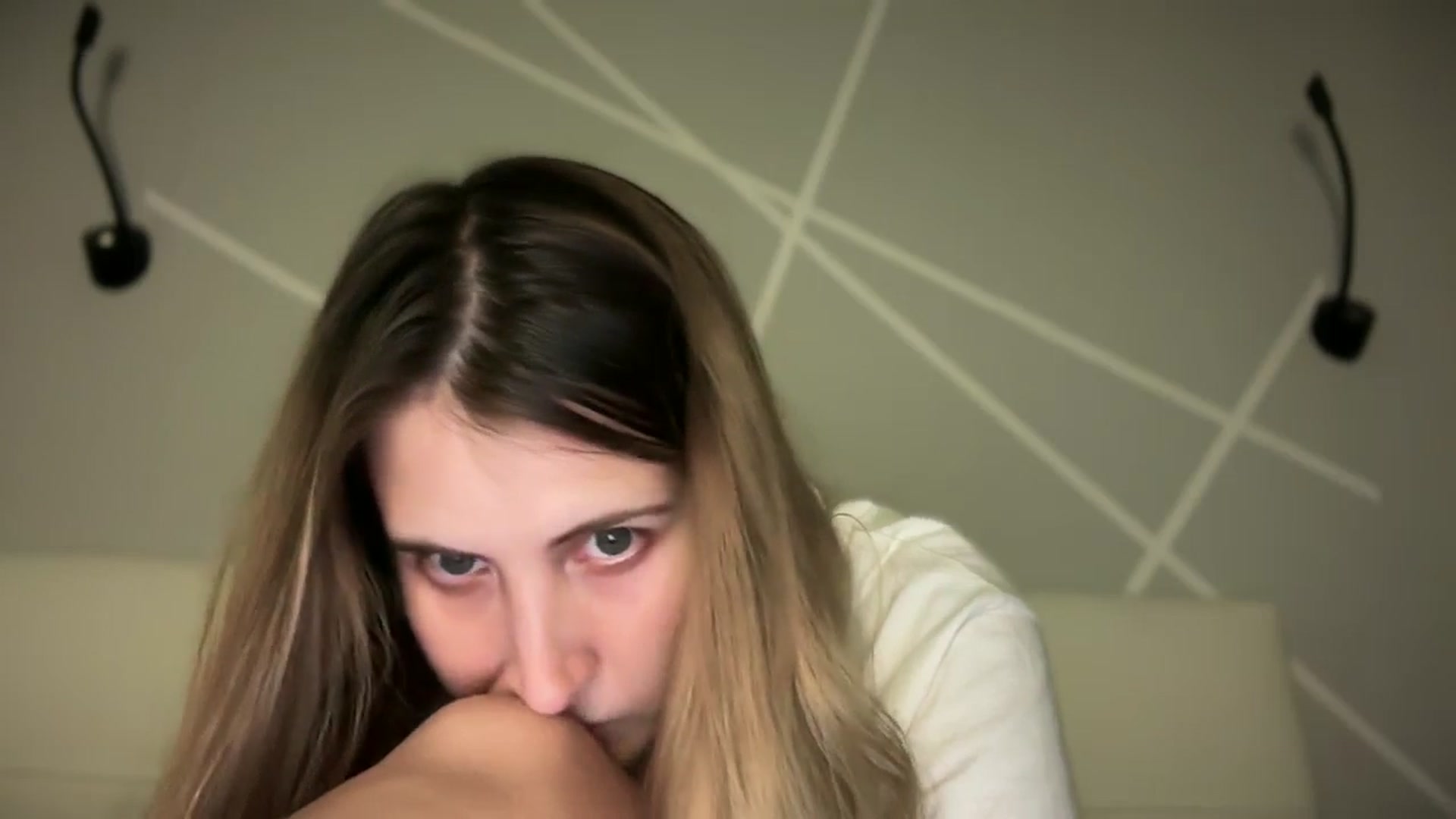 Gallery image thumbnail from MarryCox's myfreecams stream on, 09/17/2025, 14:06 image 6 of 20